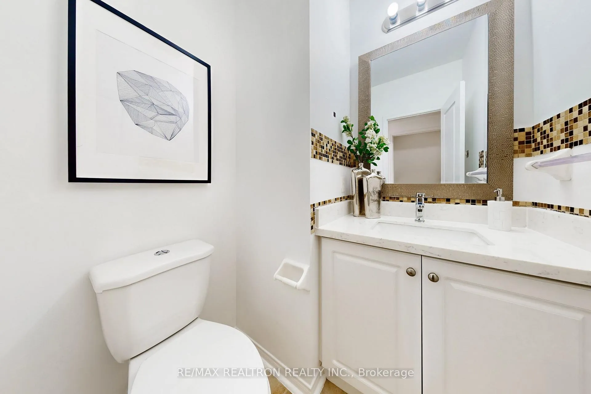 Photo 20 of 49 Rainbow Valley Crescent, Markham, Greensborough — HOMEH