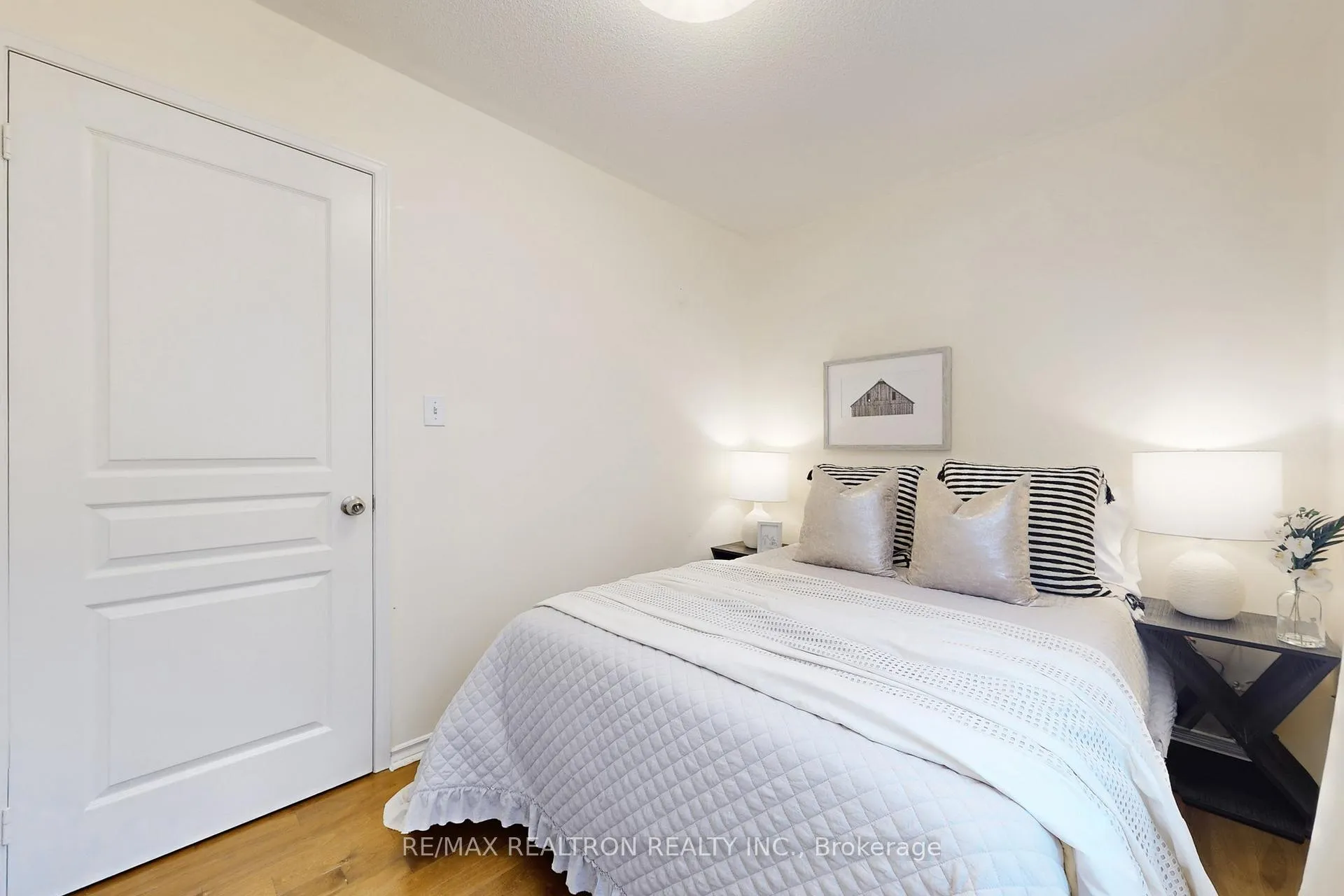Photo 26 of 49 Rainbow Valley Crescent, Markham, Greensborough — HOMEH