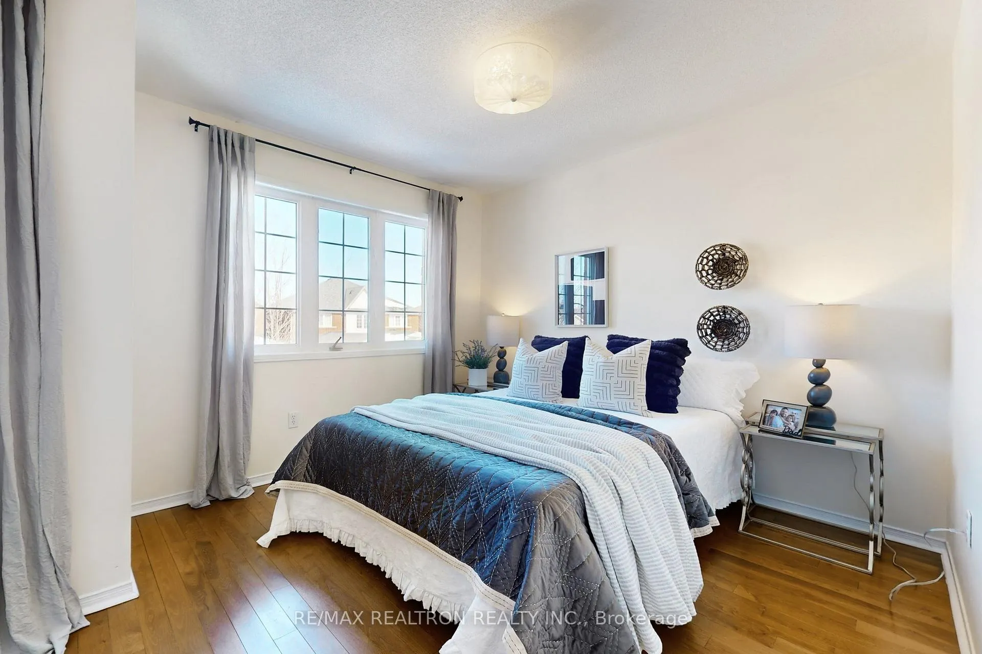 Photo 27 of 49 Rainbow Valley Crescent, Markham, Greensborough — HOMEH