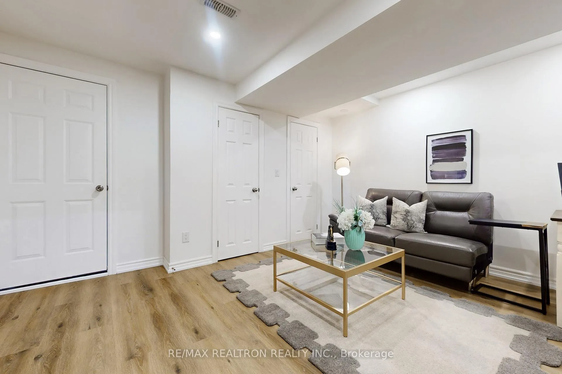 Photo 36 of 49 Rainbow Valley Crescent, Markham, Greensborough — HOMEH