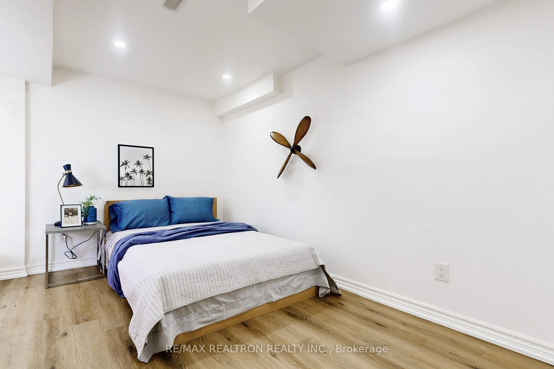 Photo 38 of 49 Rainbow Valley Crescent, Markham, Greensborough — HOMEH
