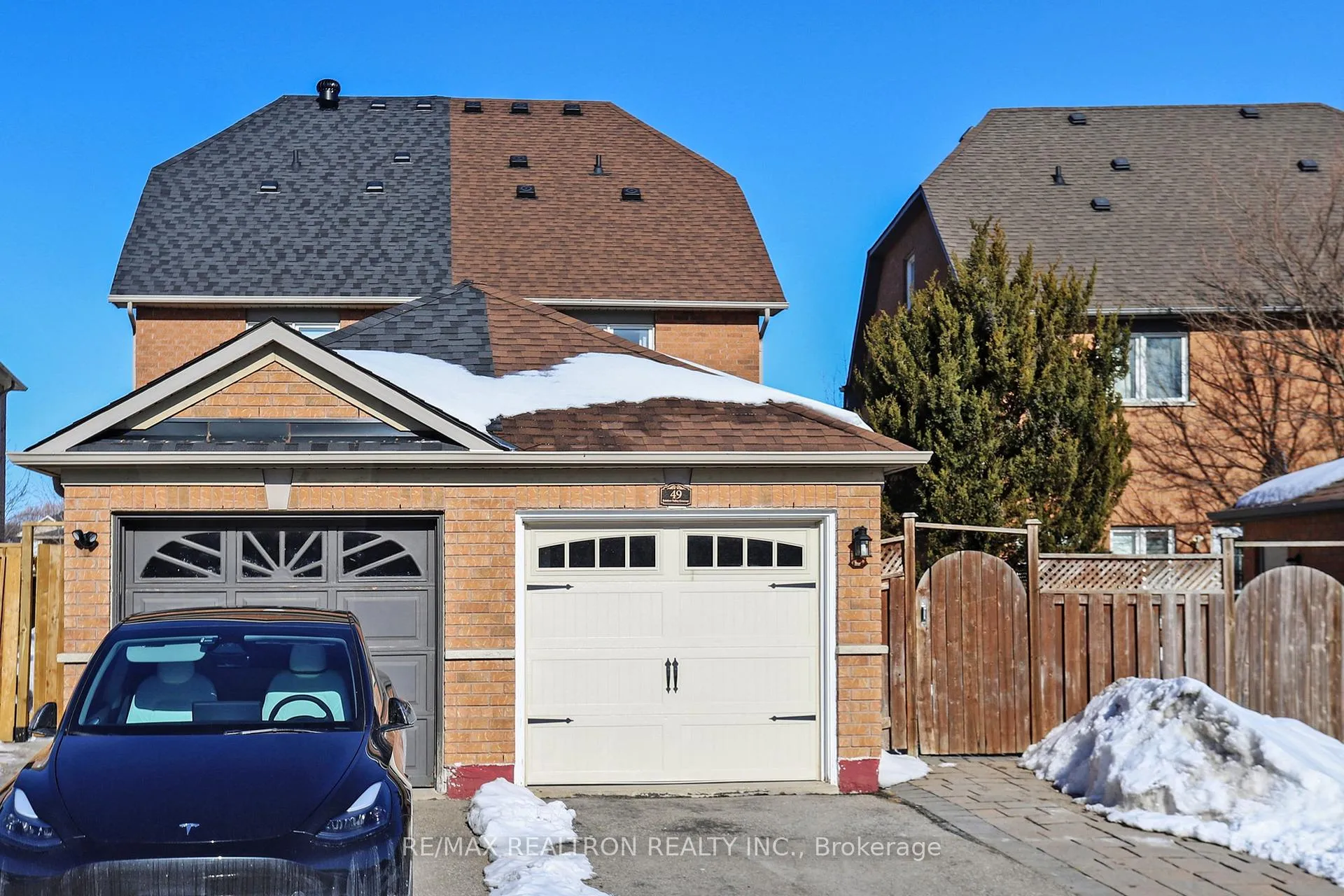 Photo 43 of 49 Rainbow Valley Crescent, Markham, Greensborough — HOMEH