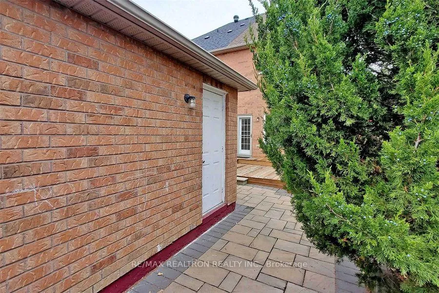 Photo 47 of 49 Rainbow Valley Crescent, Markham, Greensborough — HOMEH