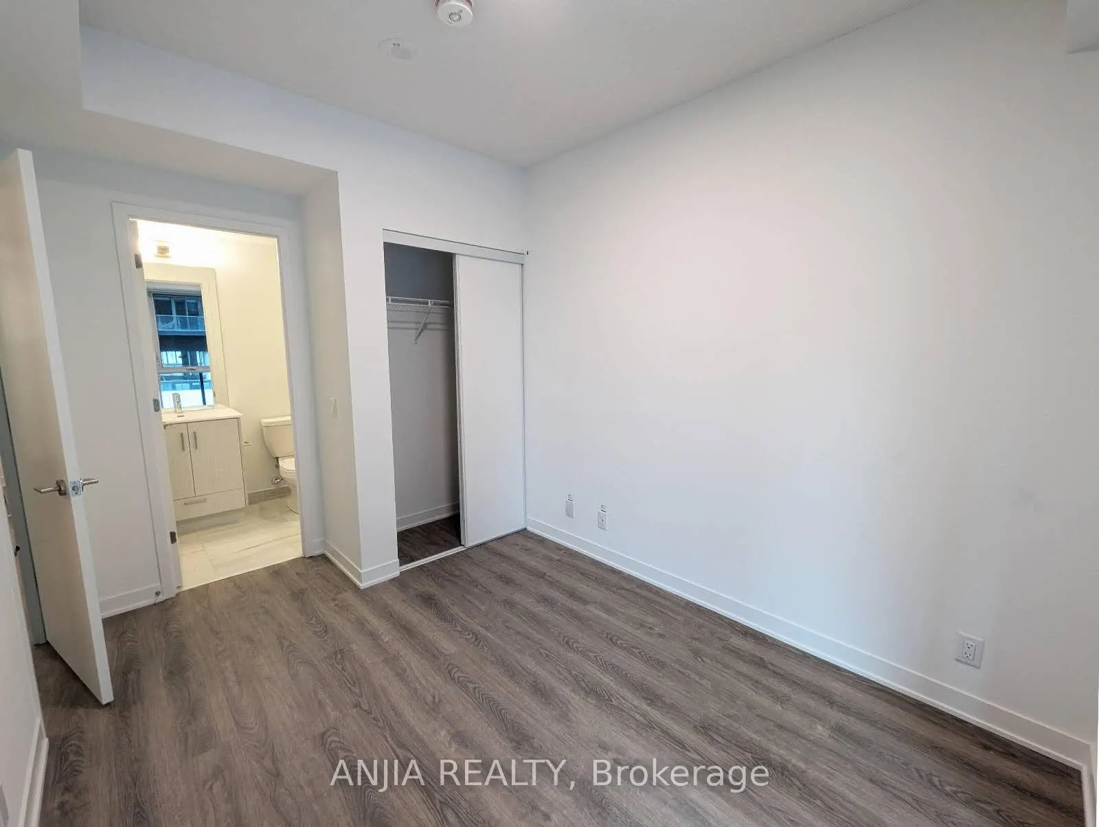 Photo 4 of Unit 1507, 180 Front Street E, Toronto, Moss Park — HOMEH