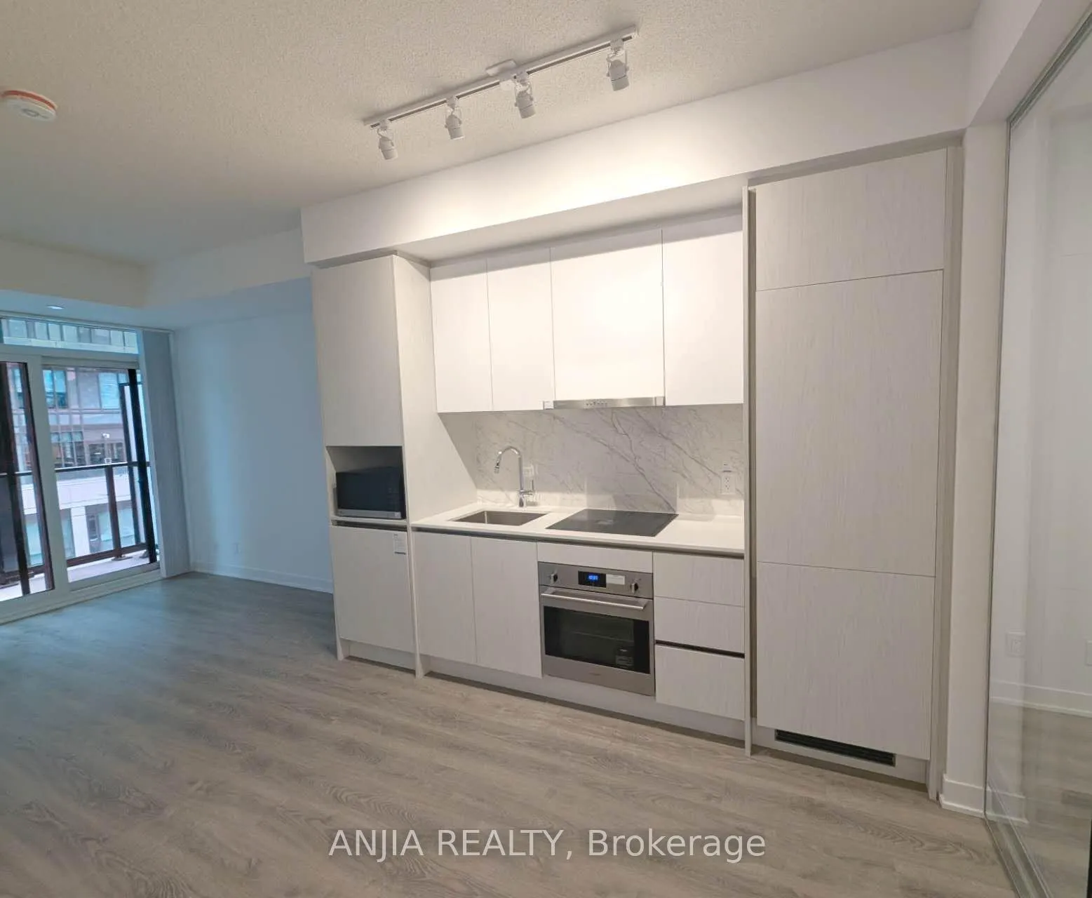 Photo 5 of Unit 1507, 180 Front Street E, Toronto, Moss Park — HOMEH