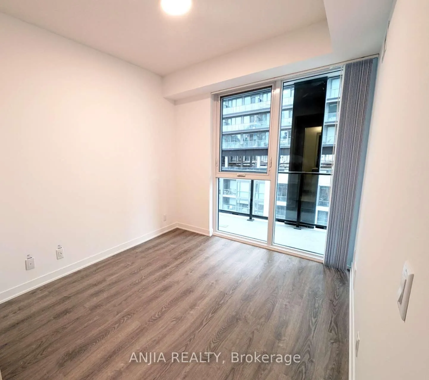 Photo 6 of Unit 1507, 180 Front Street E, Toronto, Moss Park — HOMEH
