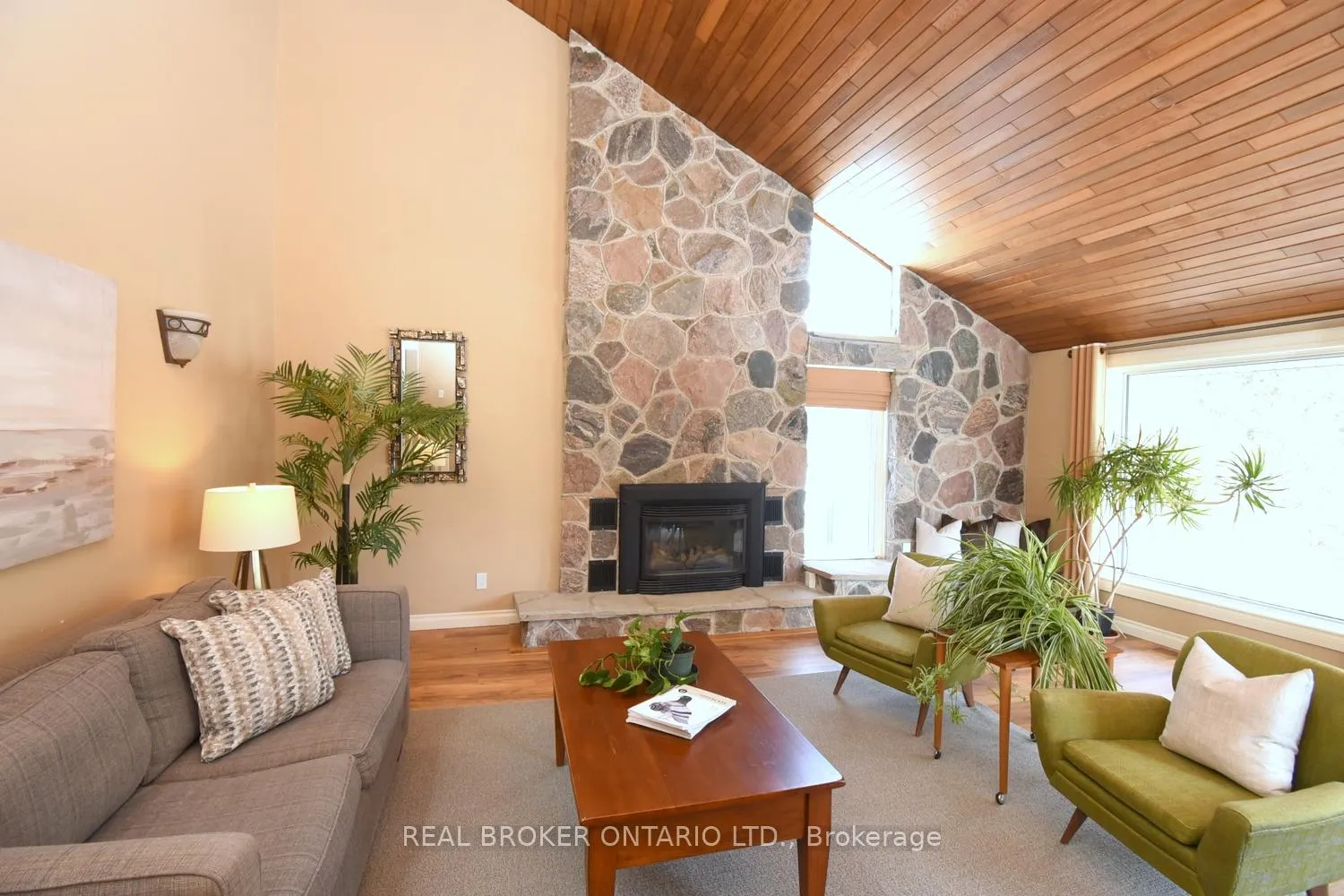 Photo 3 of 2952 Powerline Road W, Hamilton, Rural Ancaster — HOMEH