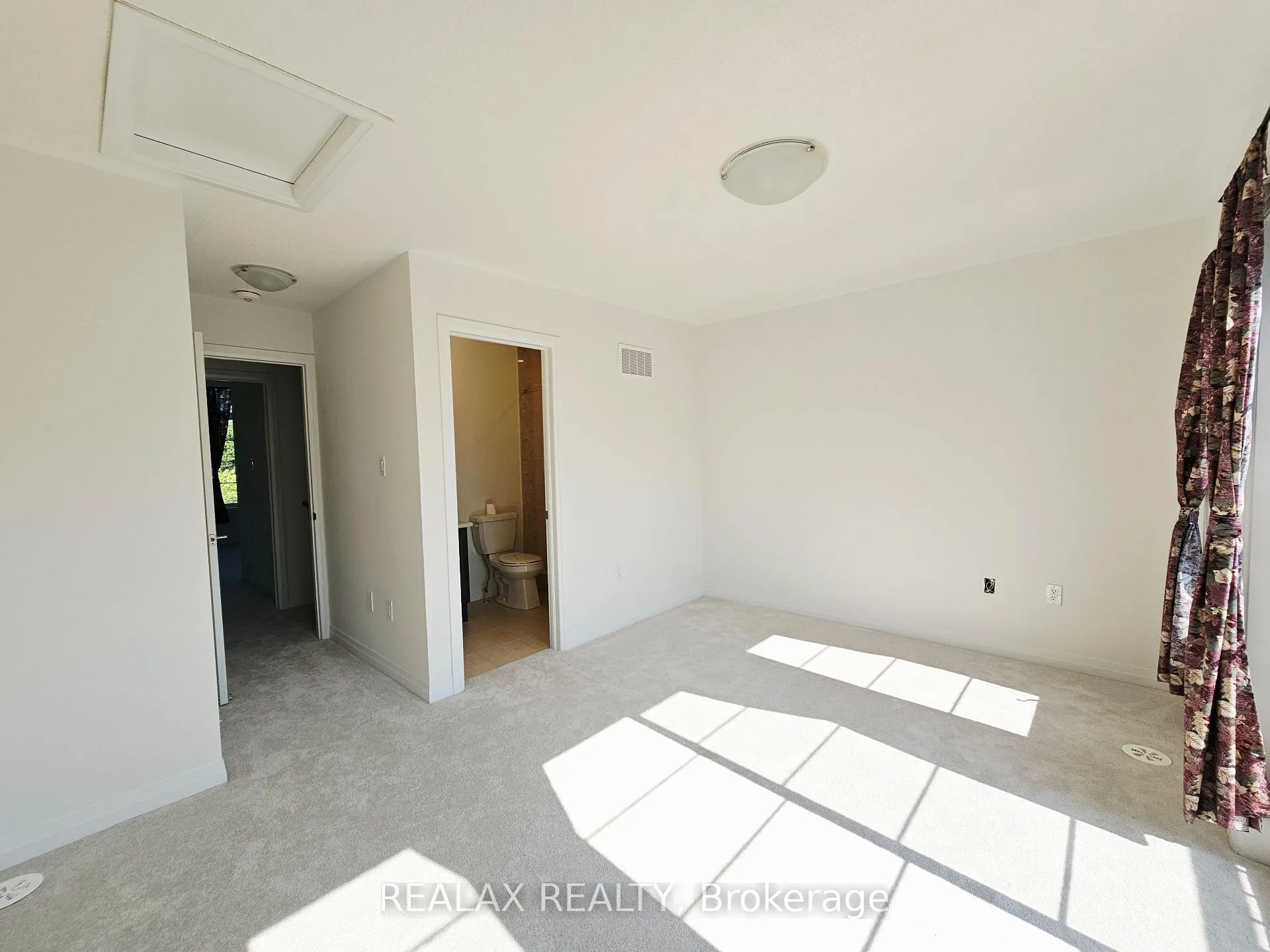 Photo 14 of 103 Carneros Way, Markham, Cedar Grove — HOMEH