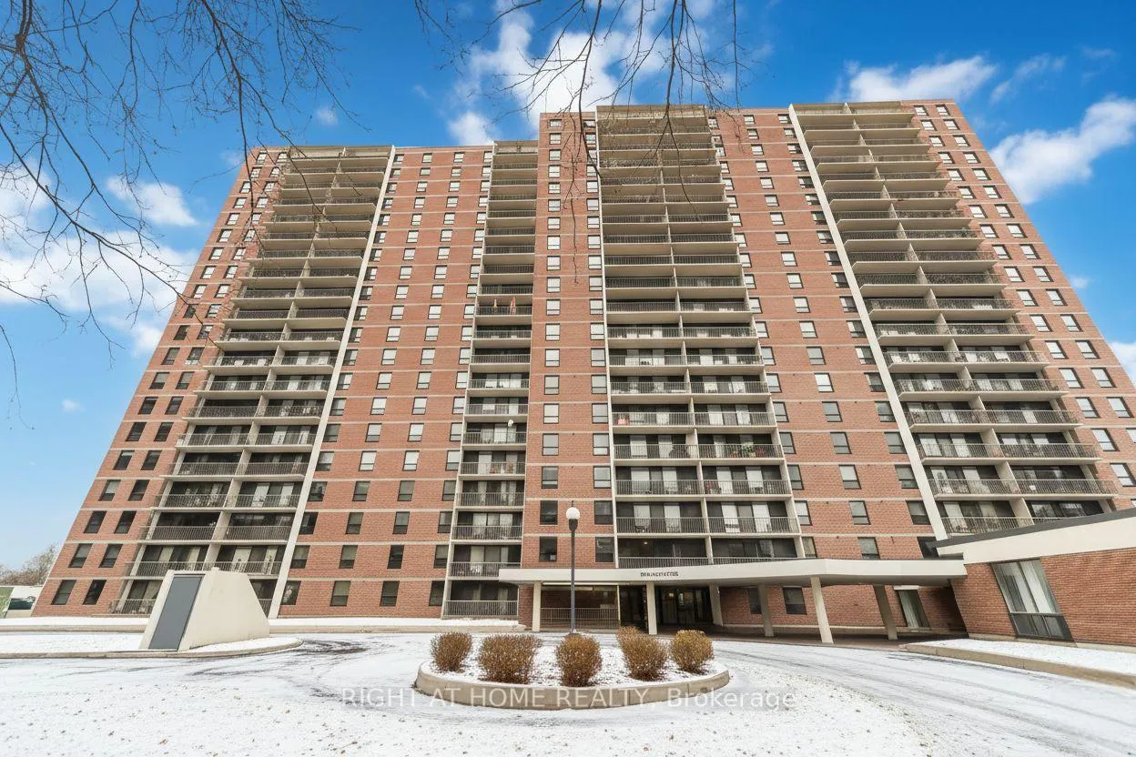 Front of Unit 311, 665 Bathgate Drive