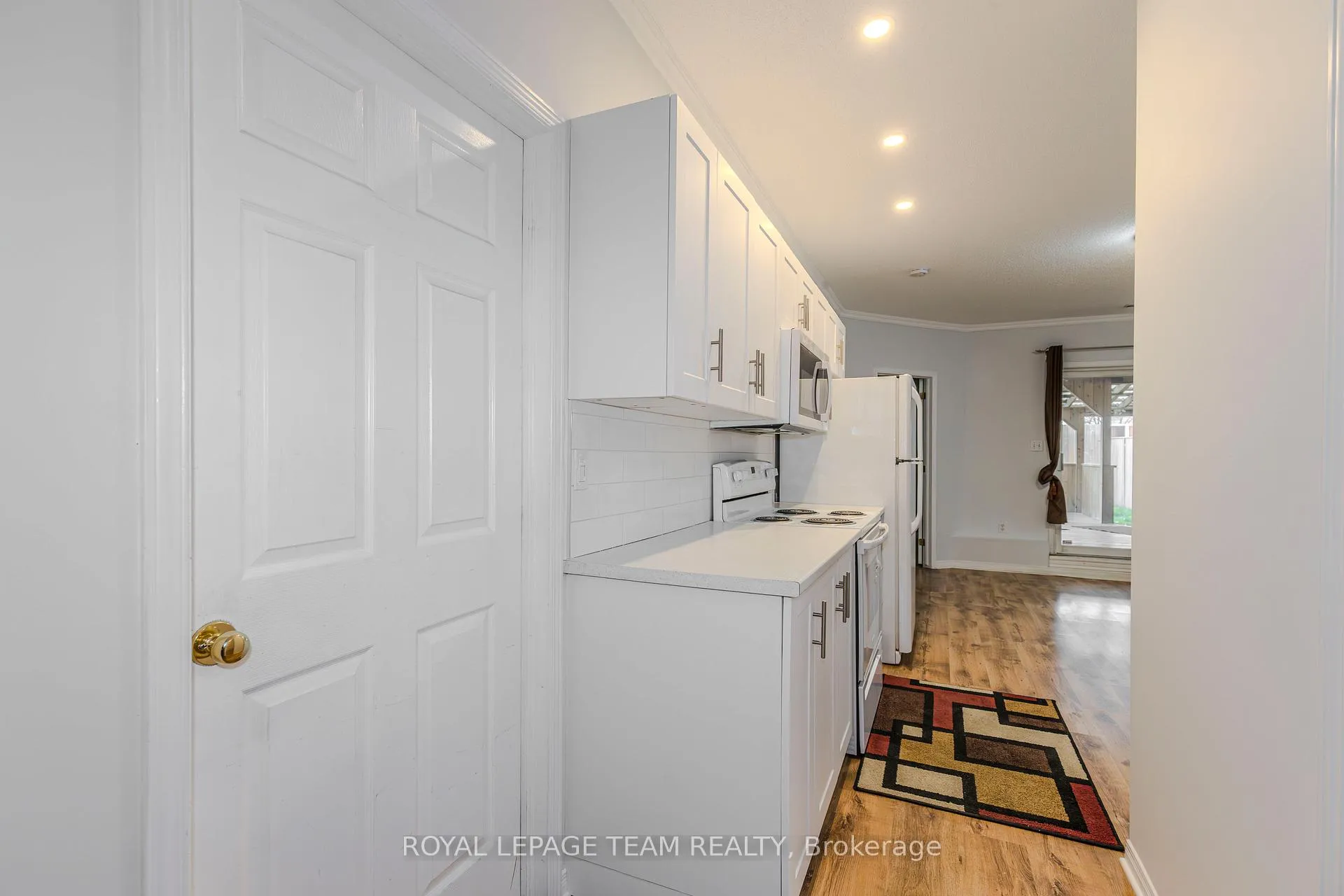 Photo 4 of Unit Unit B, 1566 Lisbon Street, Ottawa, Fallingbrook/Pineridge — HOMEH