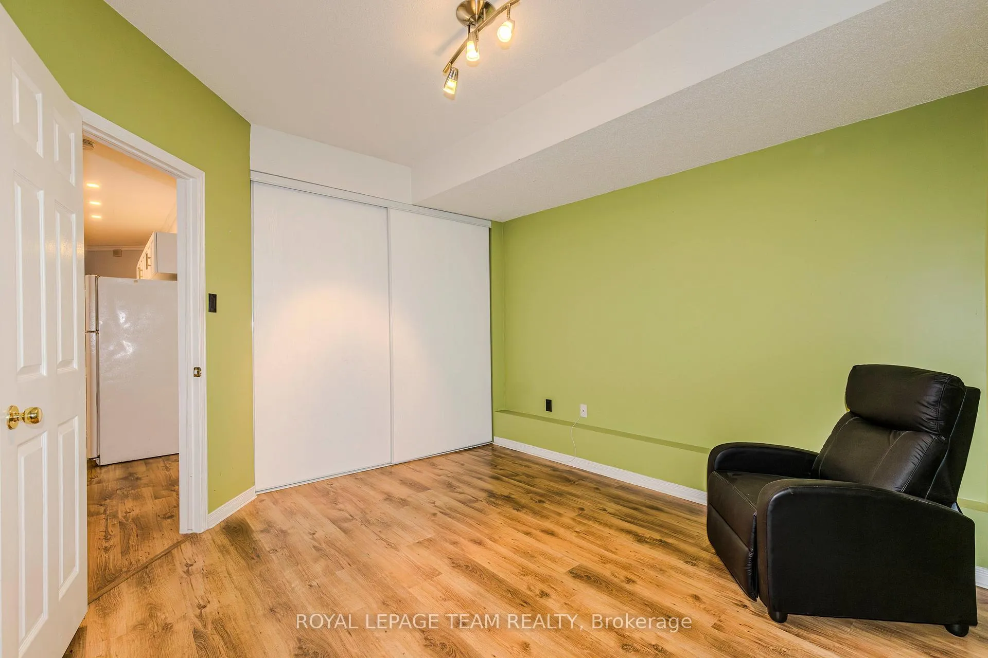 Photo 9 of Unit Unit B, 1566 Lisbon Street, Ottawa, Fallingbrook/Pineridge — HOMEH