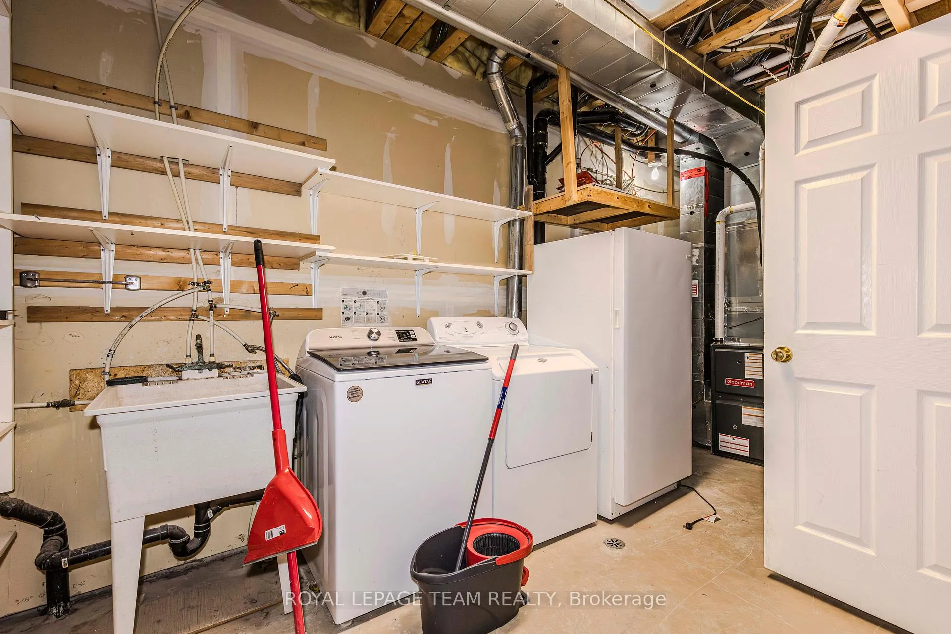 Photo 13 of Unit Unit B, 1566 Lisbon Street, Ottawa, Fallingbrook/Pineridge — HOMEH