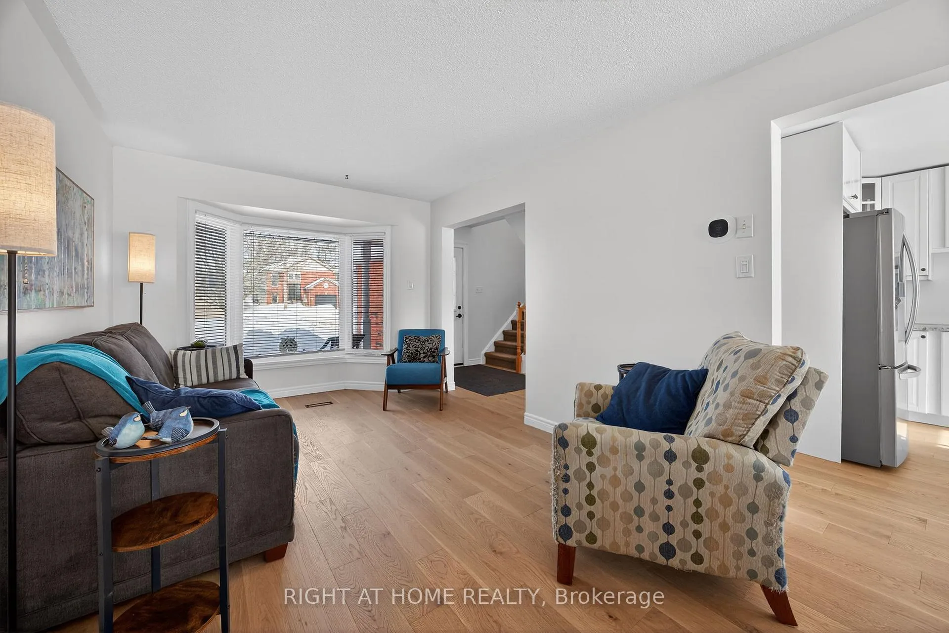 Photo 10 of 51 Copeman Crescent, Barrie, Painswick North — HOMEH