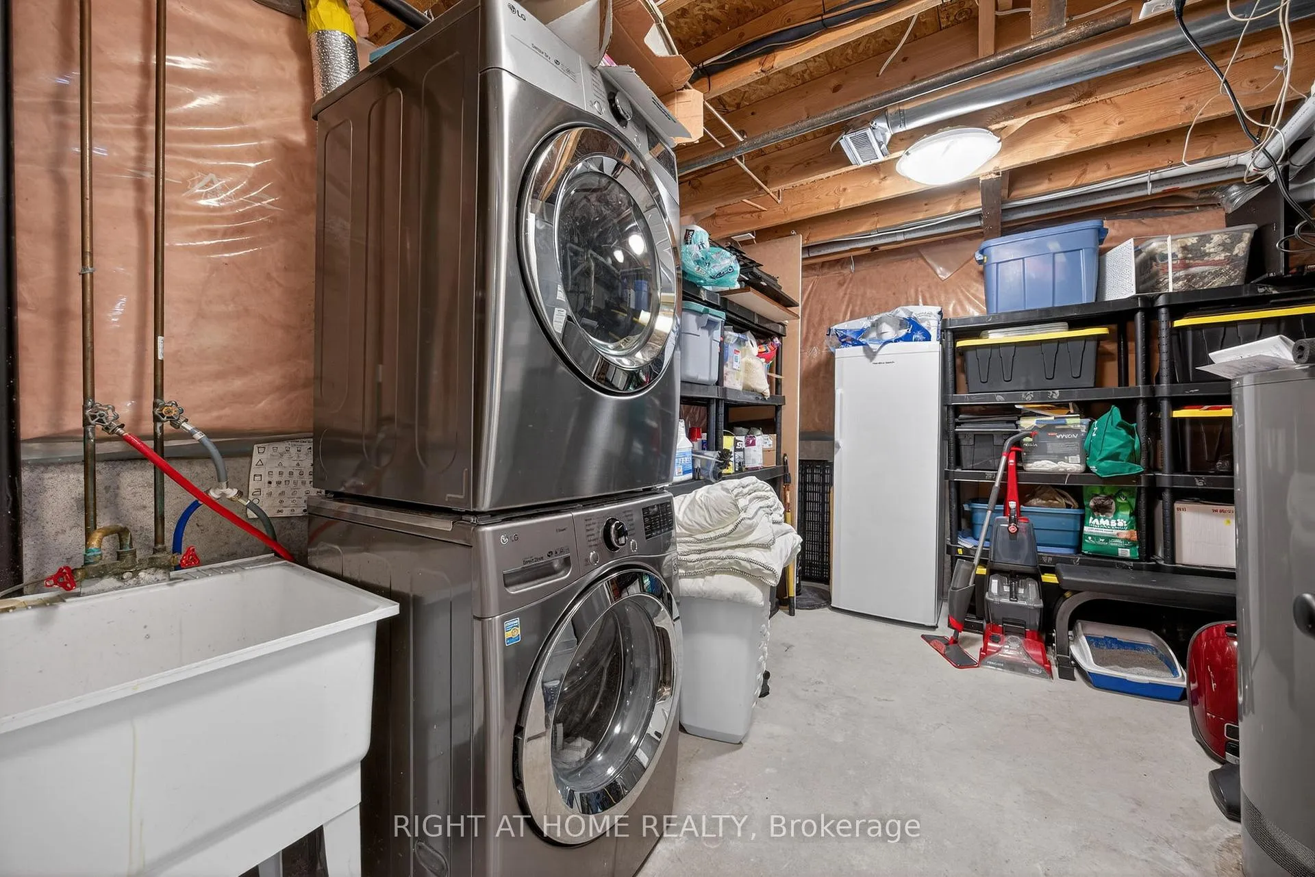 Photo 23 of 51 Copeman Crescent, Barrie, Painswick North — HOMEH
