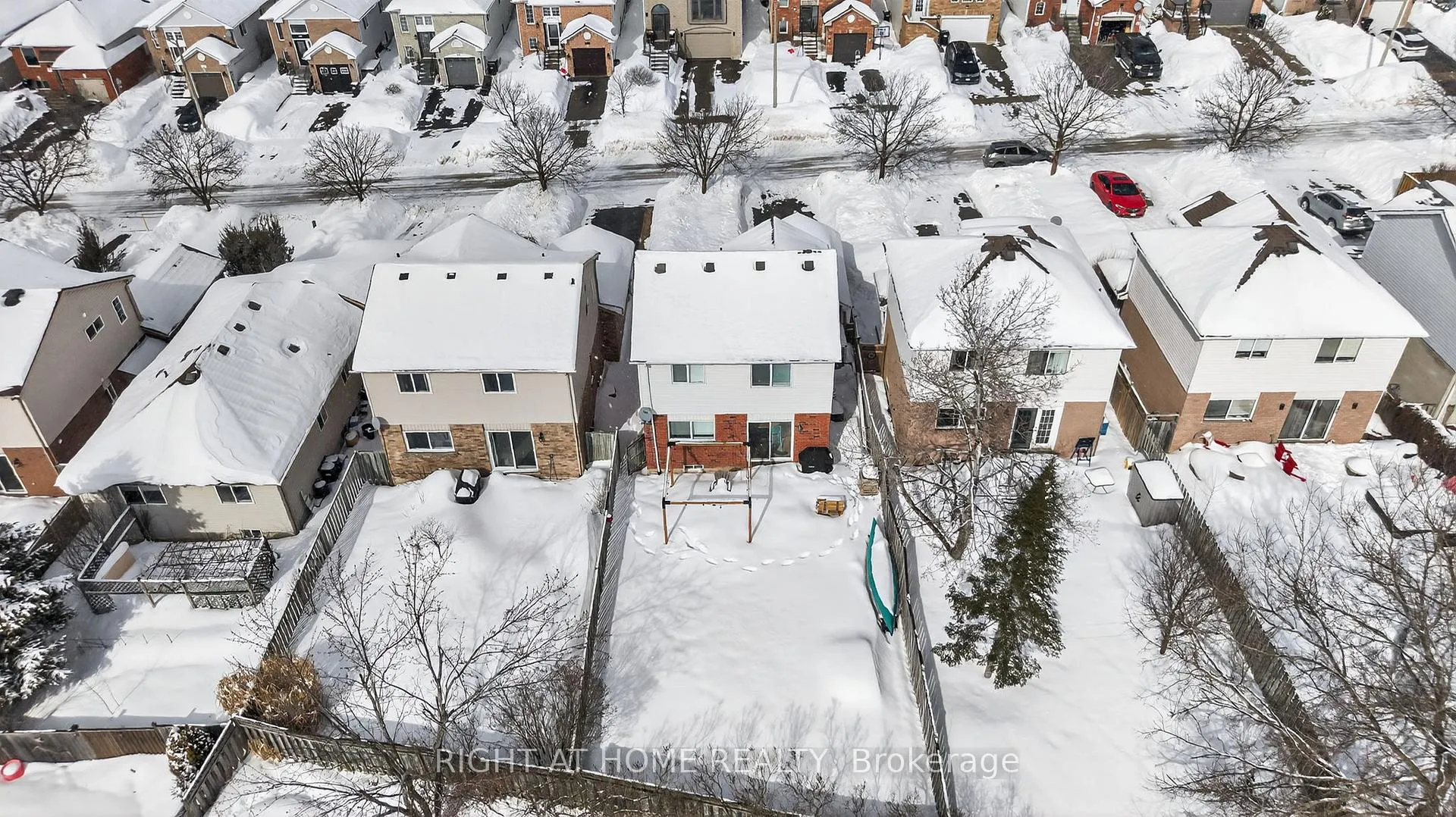 Photo 24 of 51 Copeman Crescent, Barrie, Painswick North — HOMEH