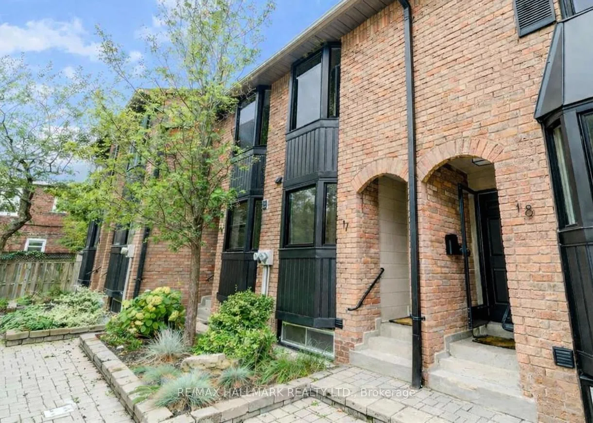 Photo 1 of Unit 17, 13 Kerr Road, Toronto, Greenwood-Coxwell — HOMEH