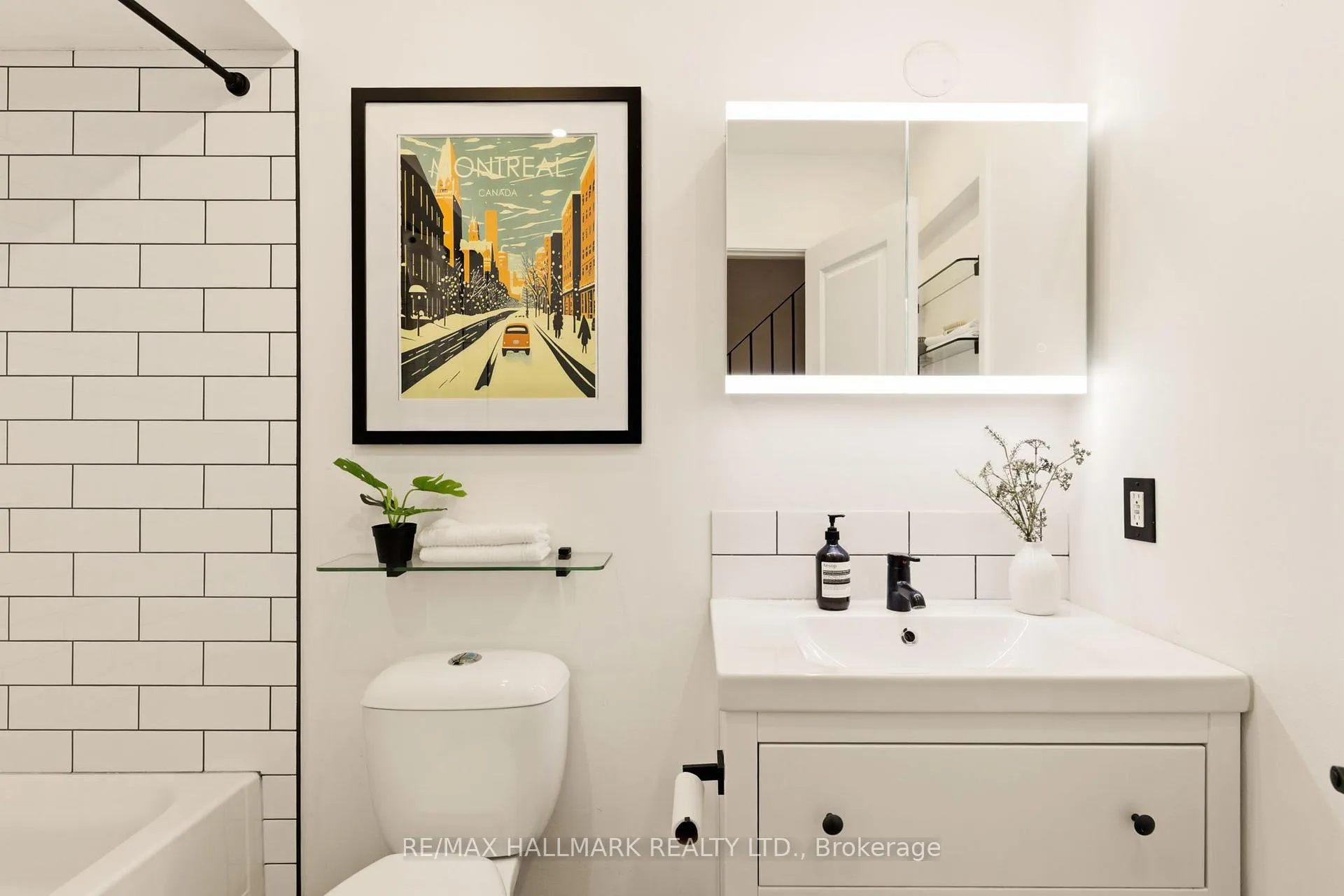 Photo 17 of Unit 17, 13 Kerr Road, Toronto, Greenwood-Coxwell — HOMEH