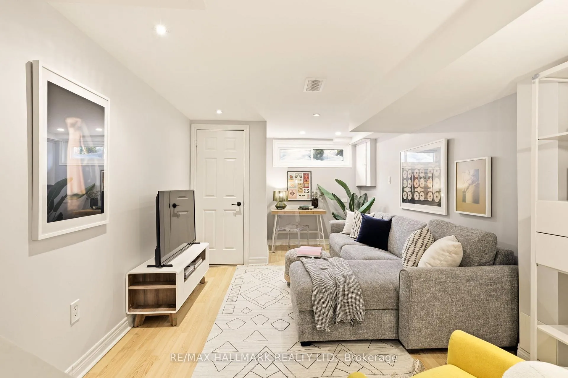 Photo 25 of Unit 17, 13 Kerr Road, Toronto, Greenwood-Coxwell — HOMEH