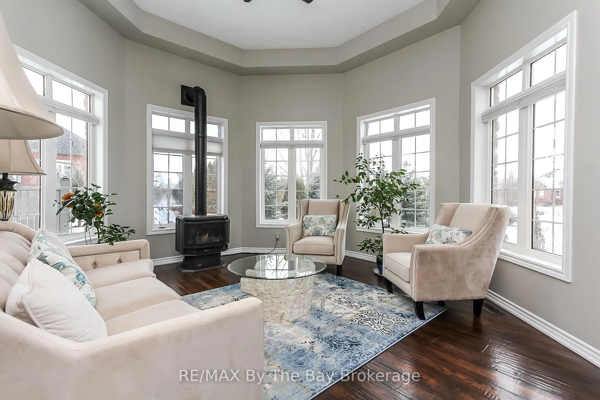 Photo 4 of 37 Walnut Drive, Wasaga Beach — HOMEH
