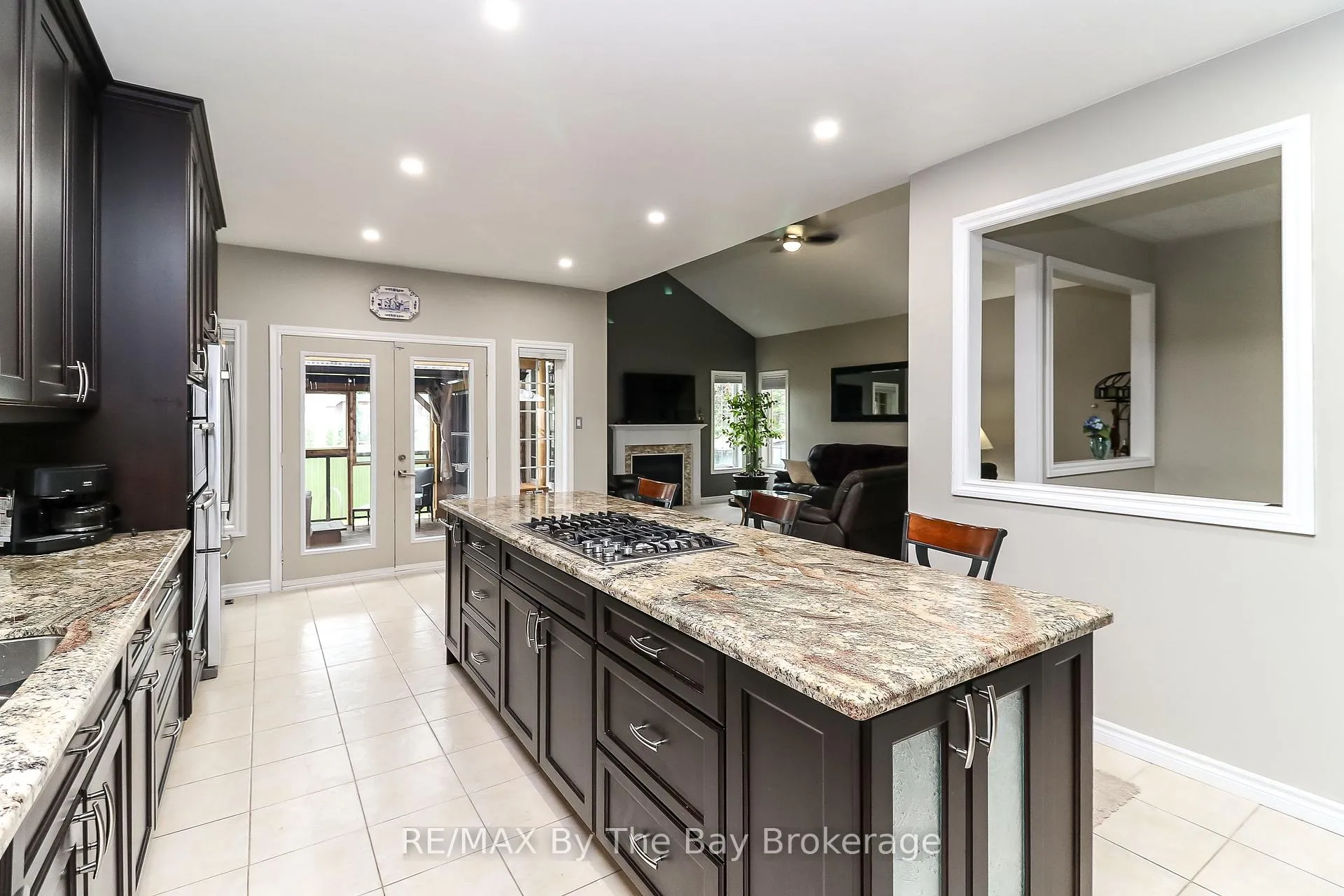 Photo 22 of 37 Walnut Drive, Wasaga Beach — HOMEH