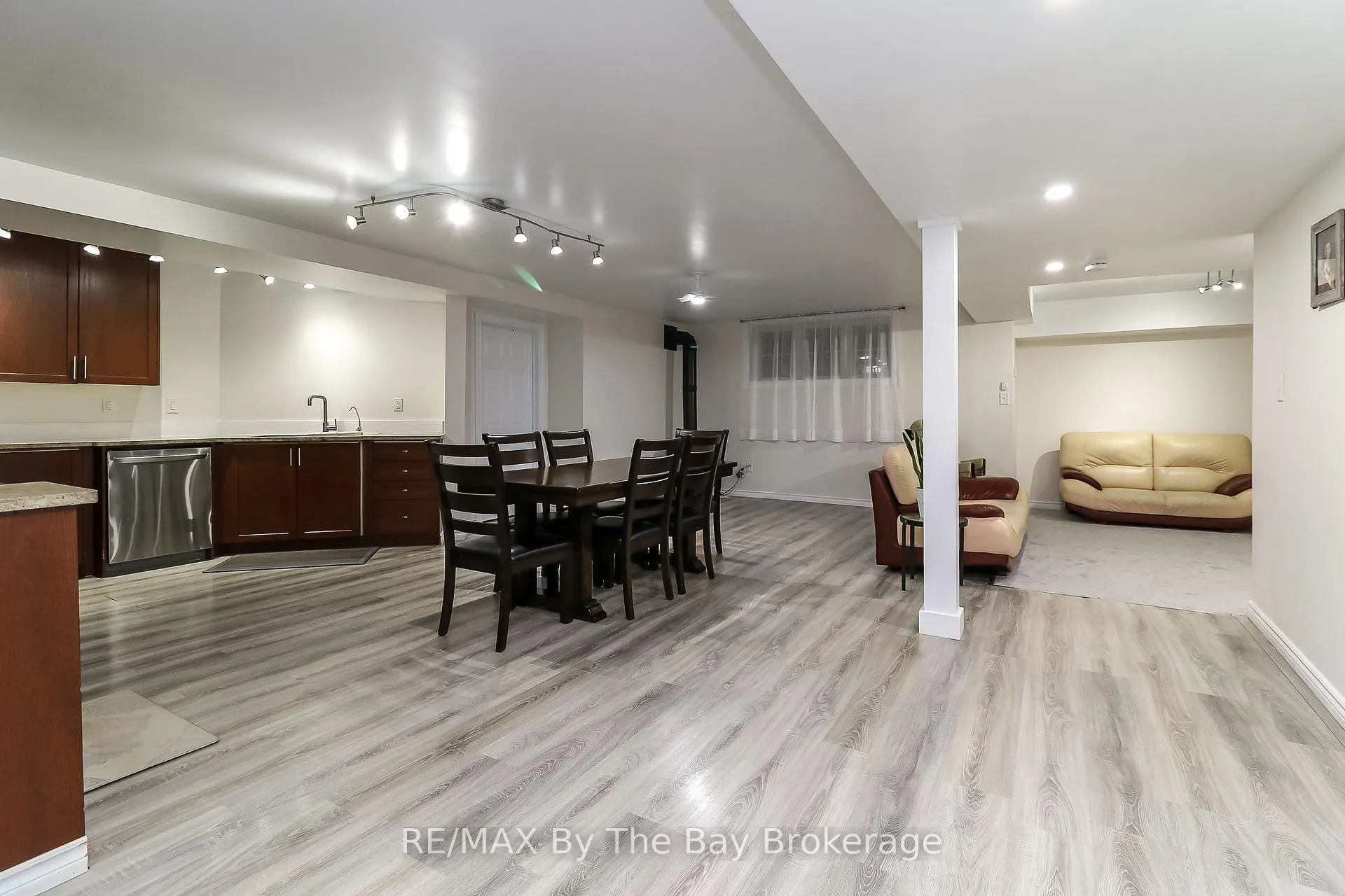 Photo 41 of 37 Walnut Drive, Wasaga Beach — HOMEH