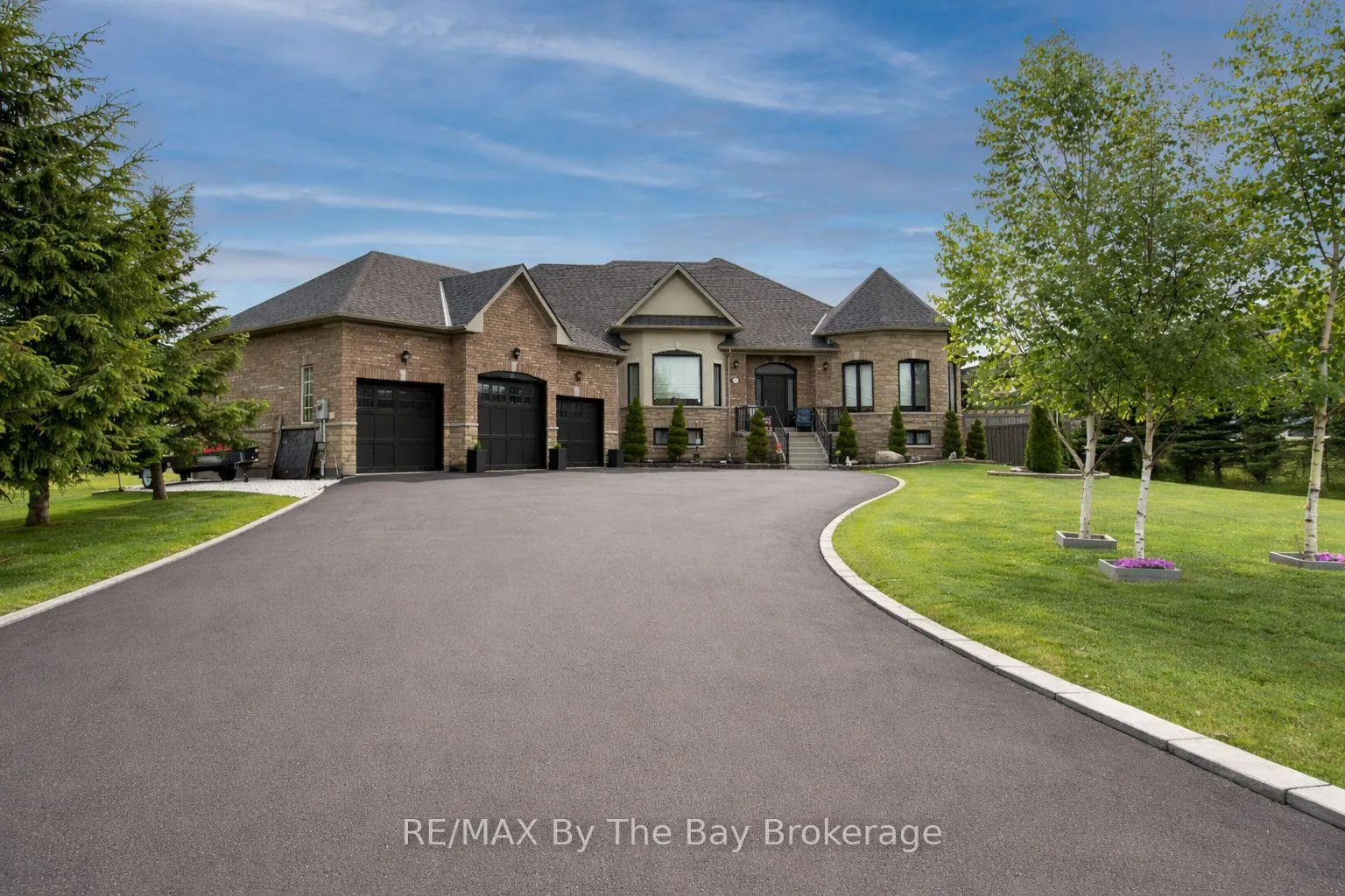 Photo 48 of 37 Walnut Drive, Wasaga Beach — HOMEH