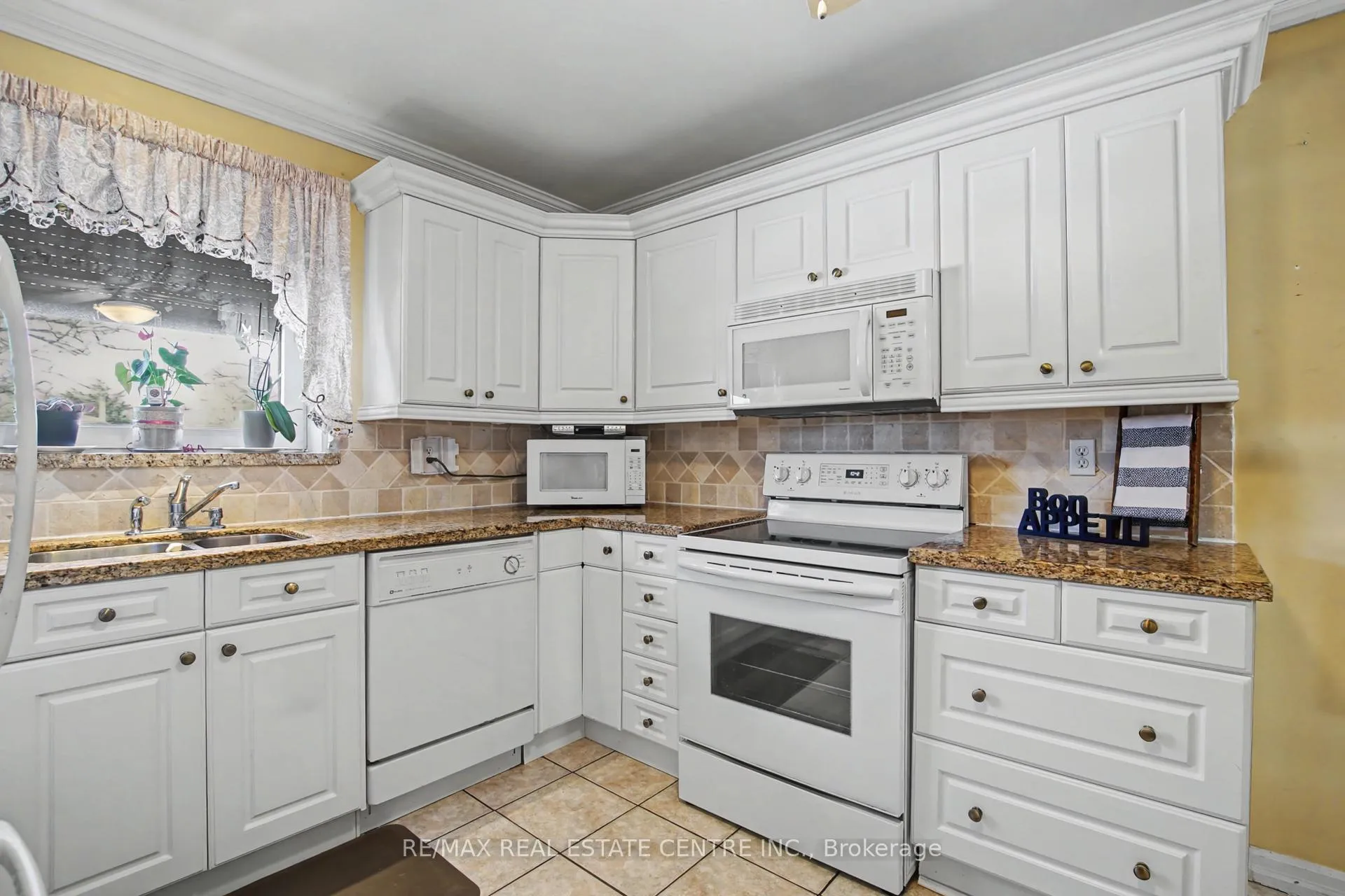 Photo 14 of 112 Anne Boulevard, Milton, Old Milton — HOMEH