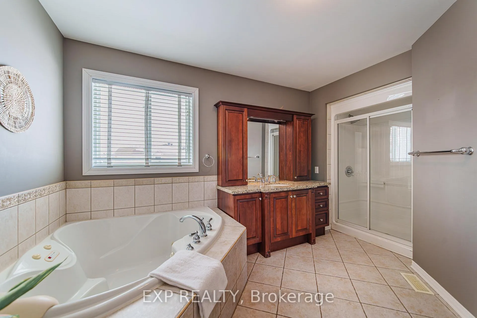 Photo 32 of 77 Berrigan Drive, Ottawa, Barrhaven - Longfields — HOMEH