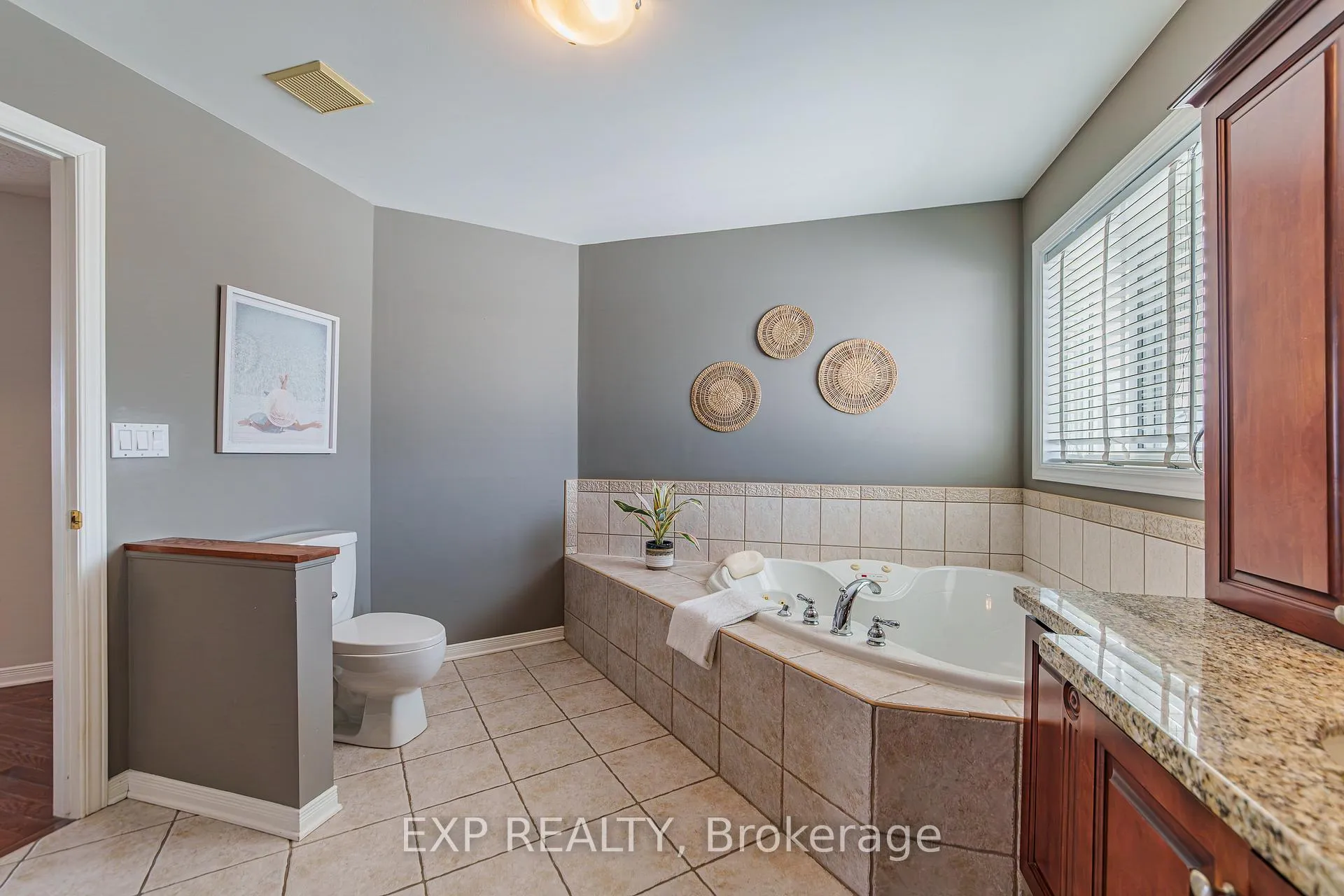 Photo 33 of 77 Berrigan Drive, Ottawa, Barrhaven - Longfields — HOMEH
