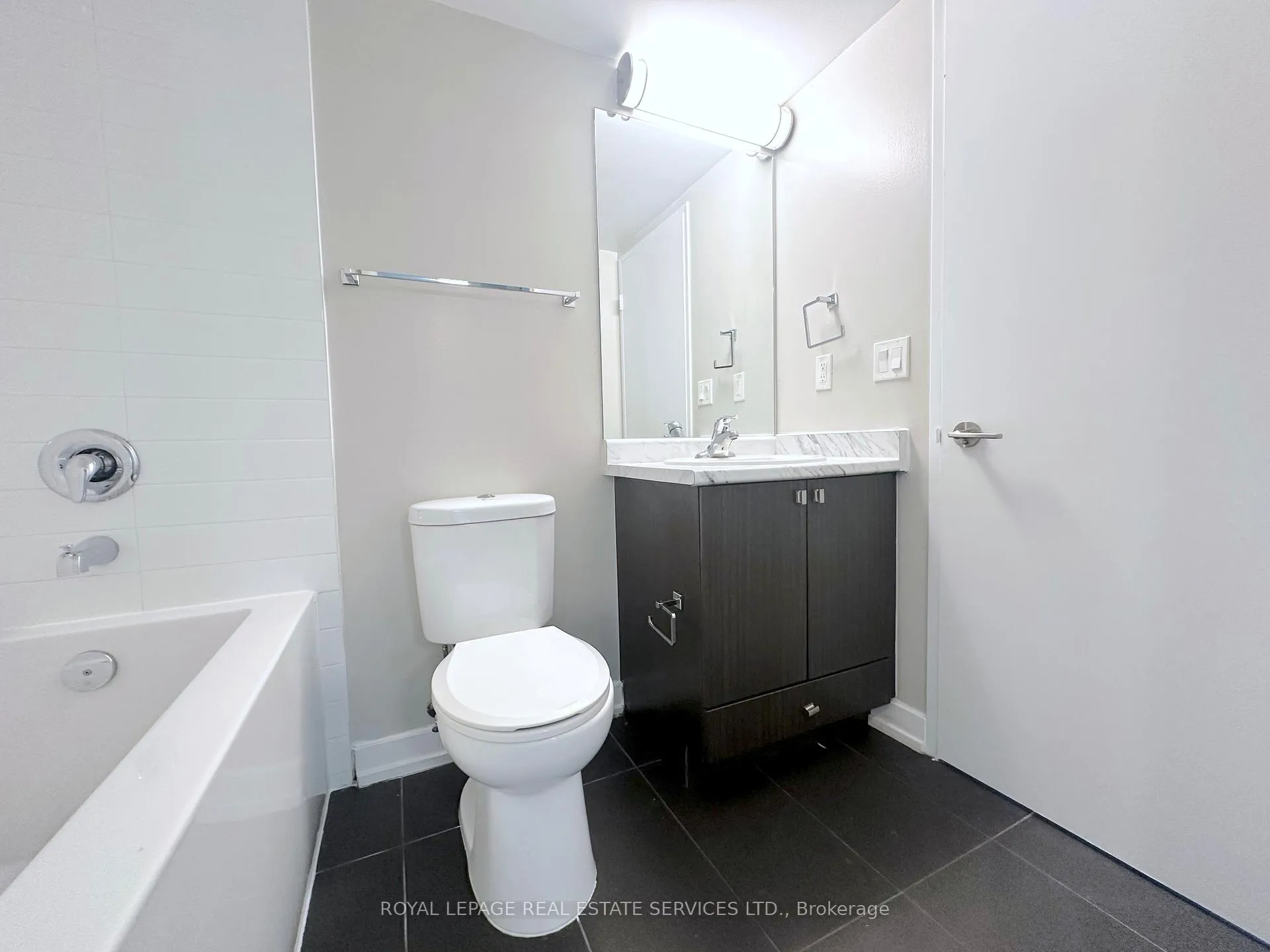 Photo 9 of Unit 702, 561 Sherbourne Street, Toronto, North St. James Town — HOMEH