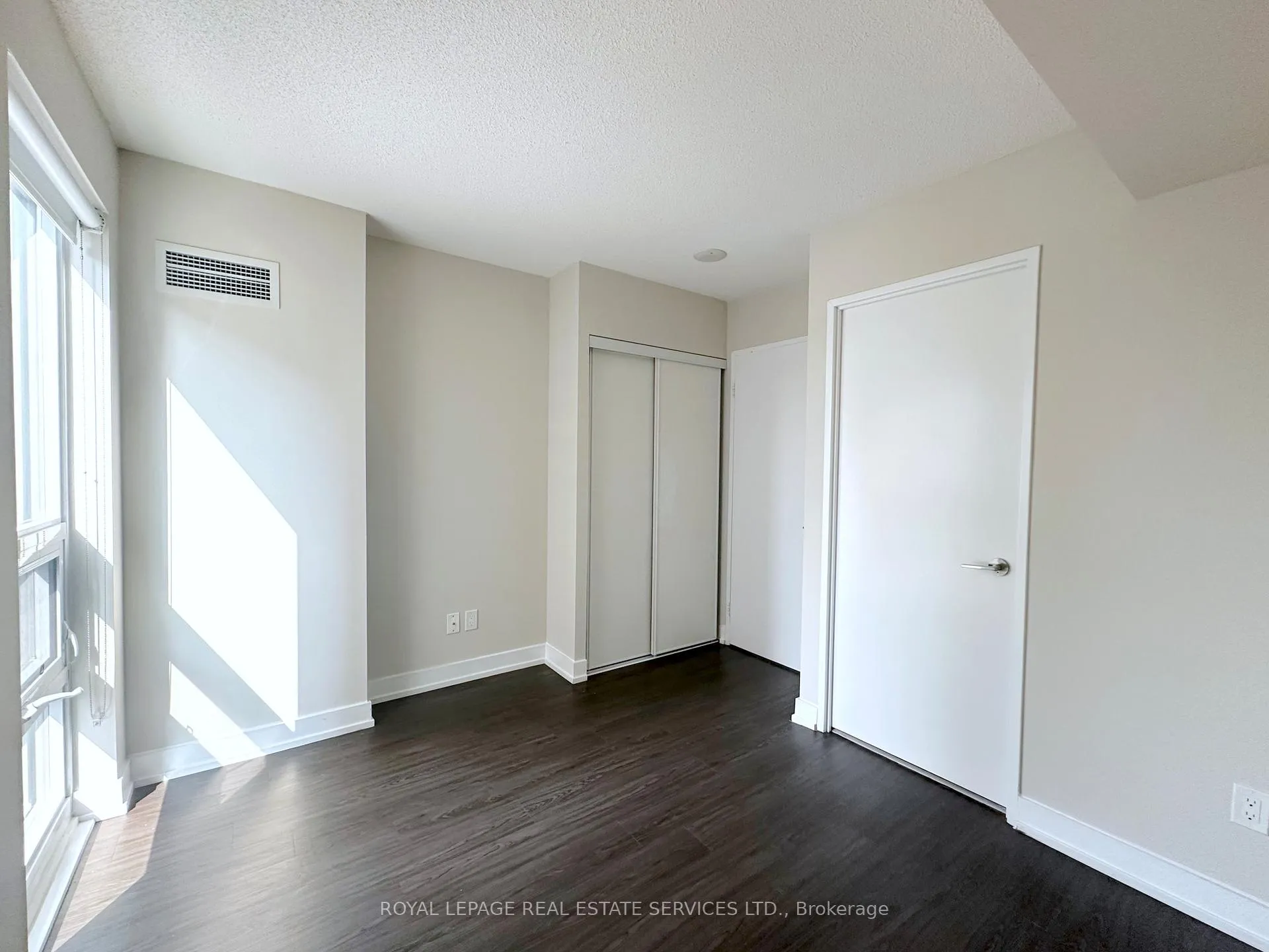 Photo 10 of Unit 702, 561 Sherbourne Street, Toronto, North St. James Town — HOMEH