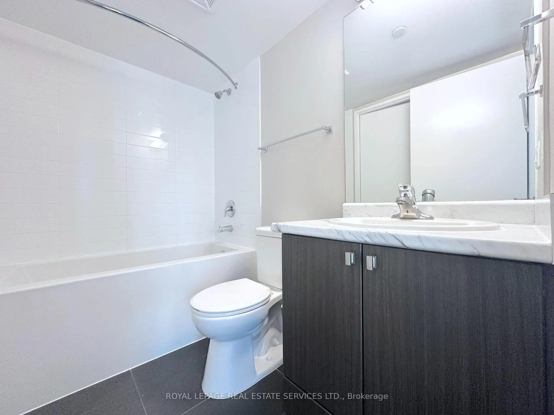 Photo 11 of Unit 702, 561 Sherbourne Street, Toronto, North St. James Town — HOMEH