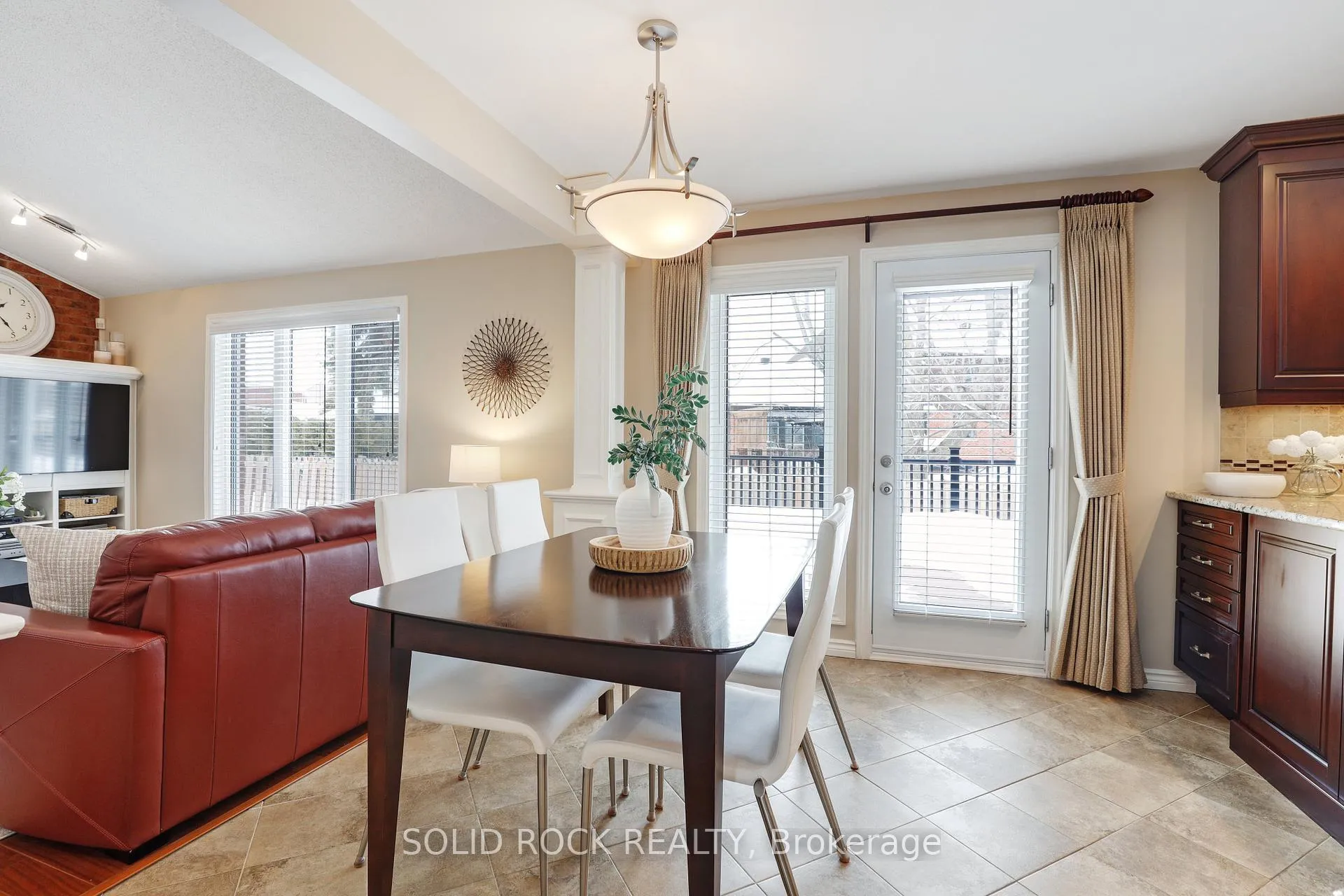 Photo 13 of 26 Paula Crescent, Ottawa, Sheahan Estates/Trend Village — HOMEH