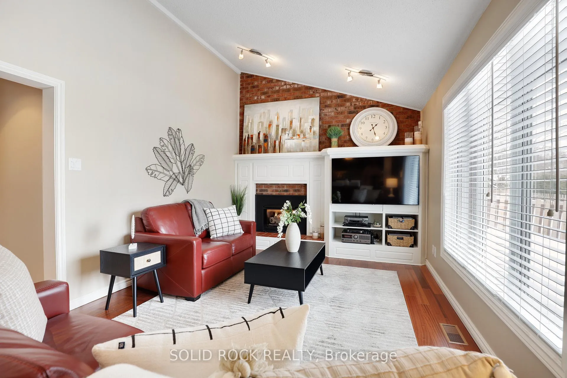Photo 14 of 26 Paula Crescent, Ottawa, Sheahan Estates/Trend Village — HOMEH