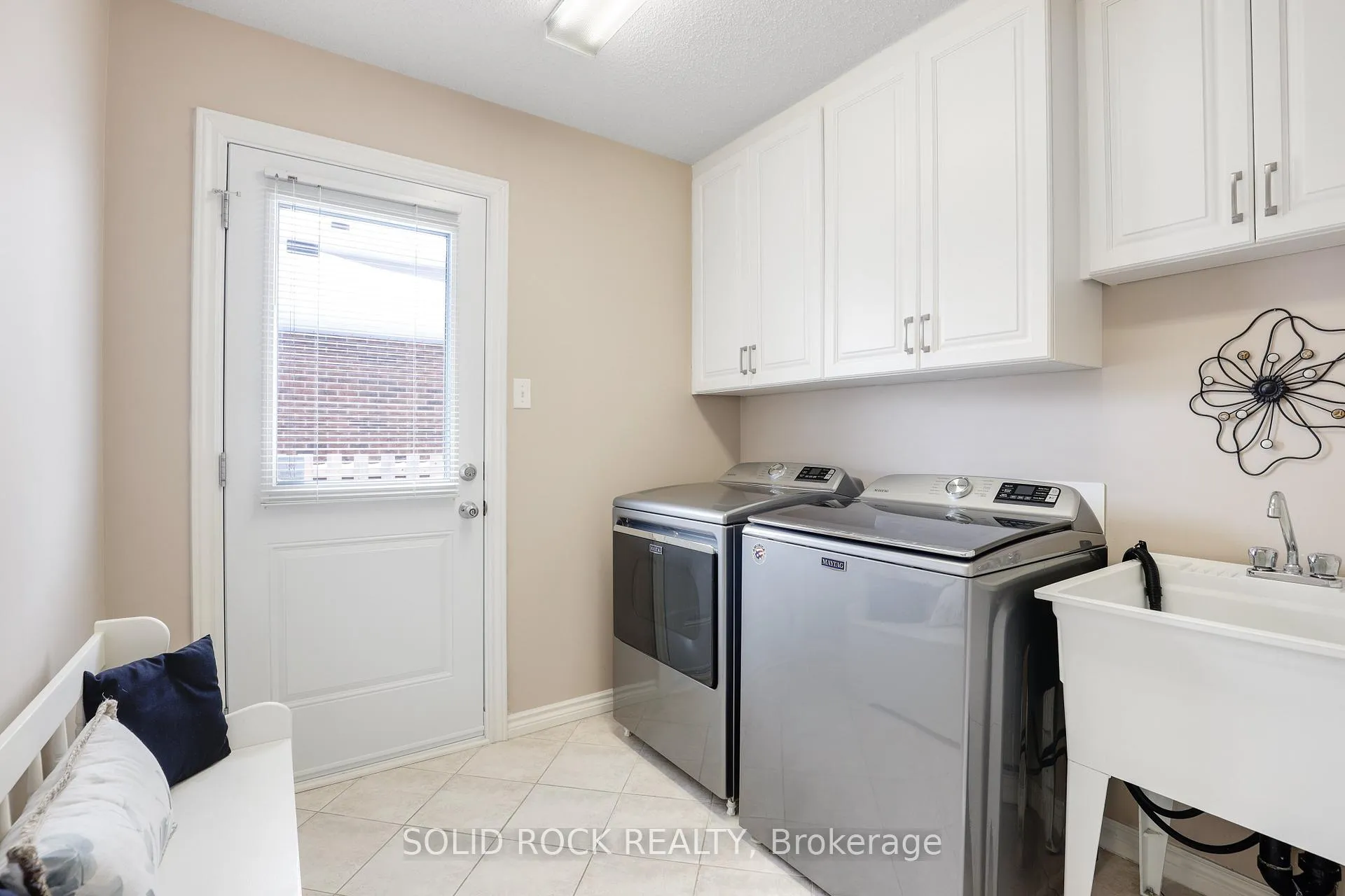 Photo 17 of 26 Paula Crescent, Ottawa, Sheahan Estates/Trend Village — HOMEH