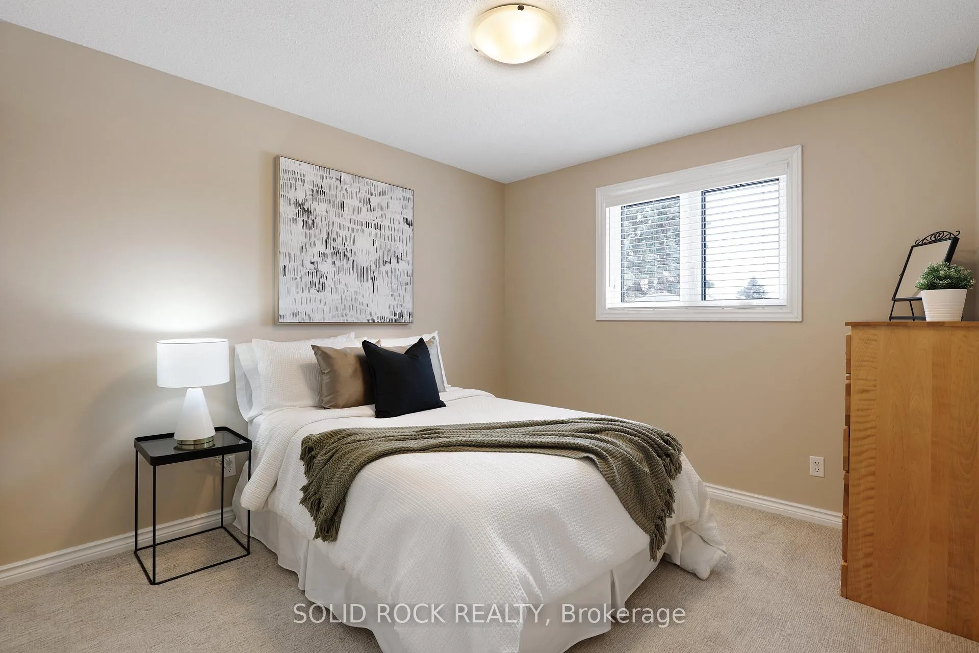 Photo 25 of 26 Paula Crescent, Ottawa, Sheahan Estates/Trend Village — HOMEH