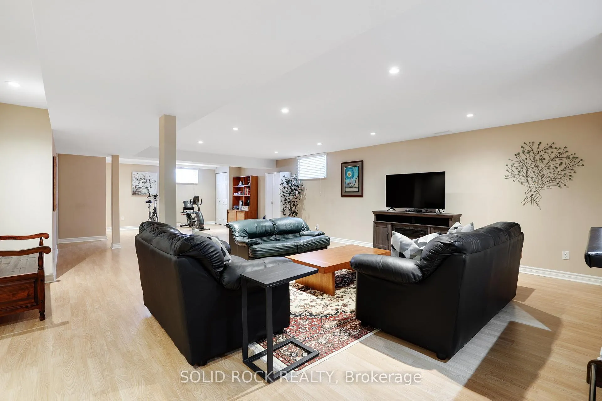 Photo 28 of 26 Paula Crescent, Ottawa, Sheahan Estates/Trend Village — HOMEH