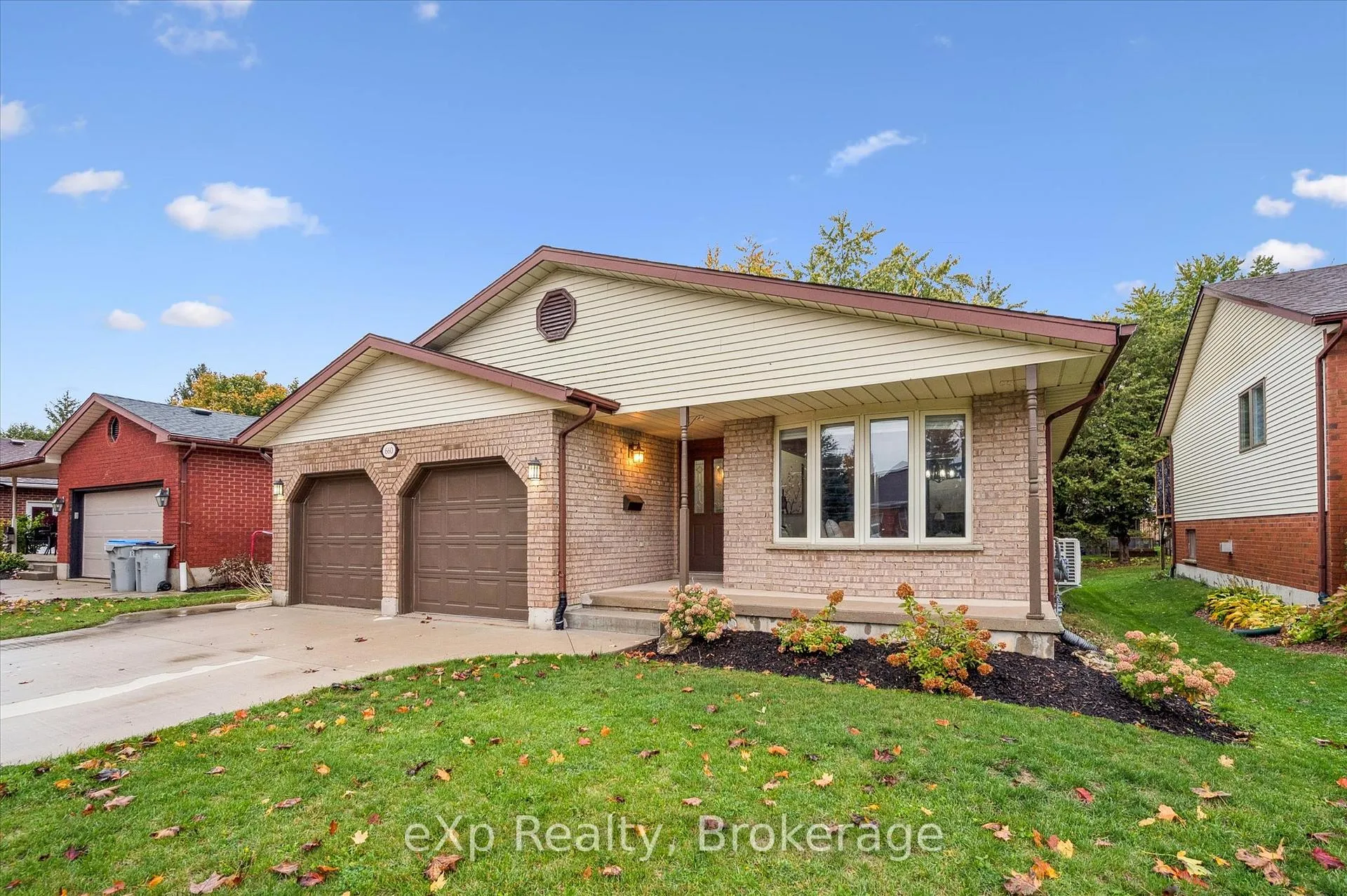 Photo 2 of 660 Maple Avenue N, North Perth, Listowel — HOMEH