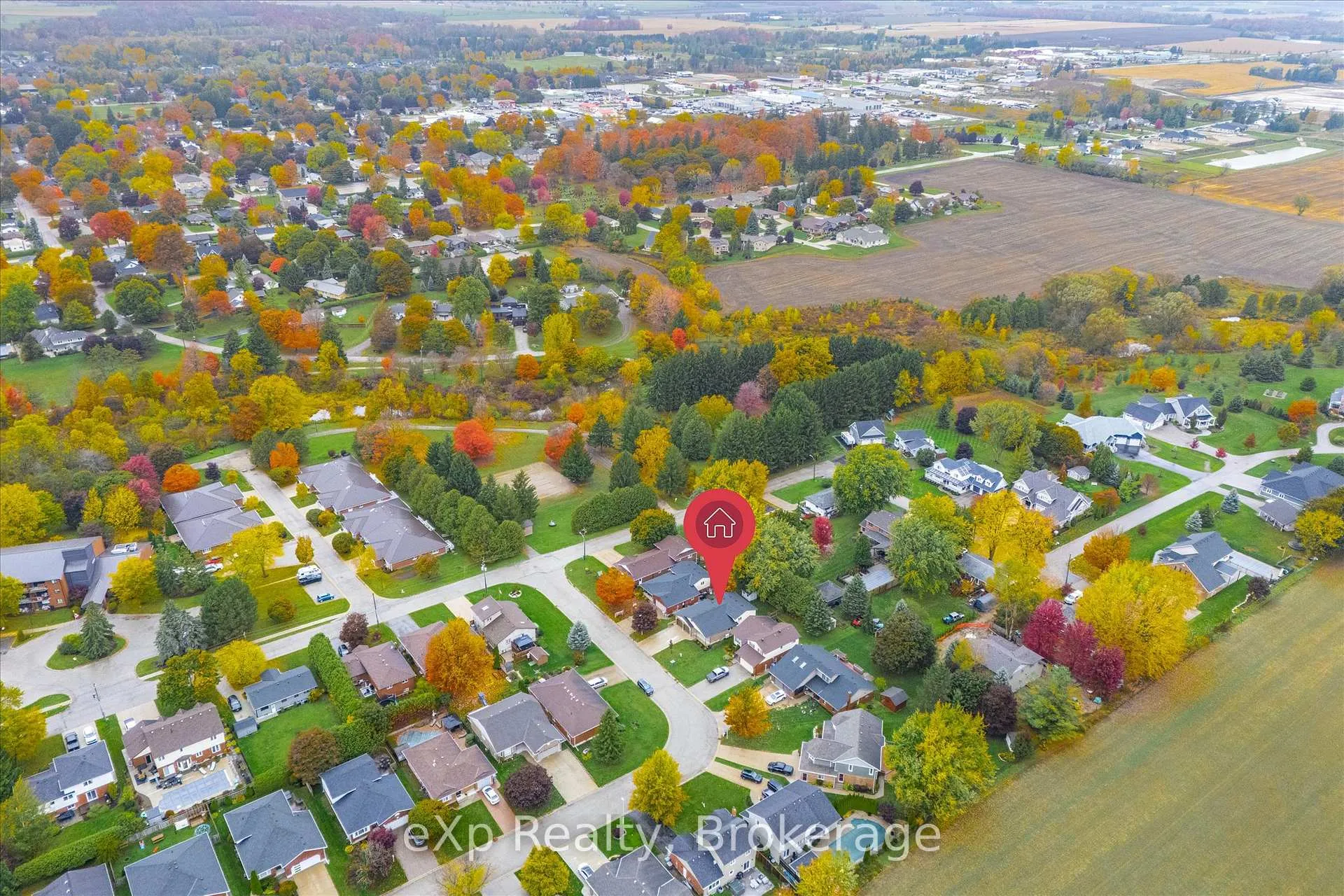 Photo 11 of 660 Maple Avenue N, North Perth, Listowel — HOMEH