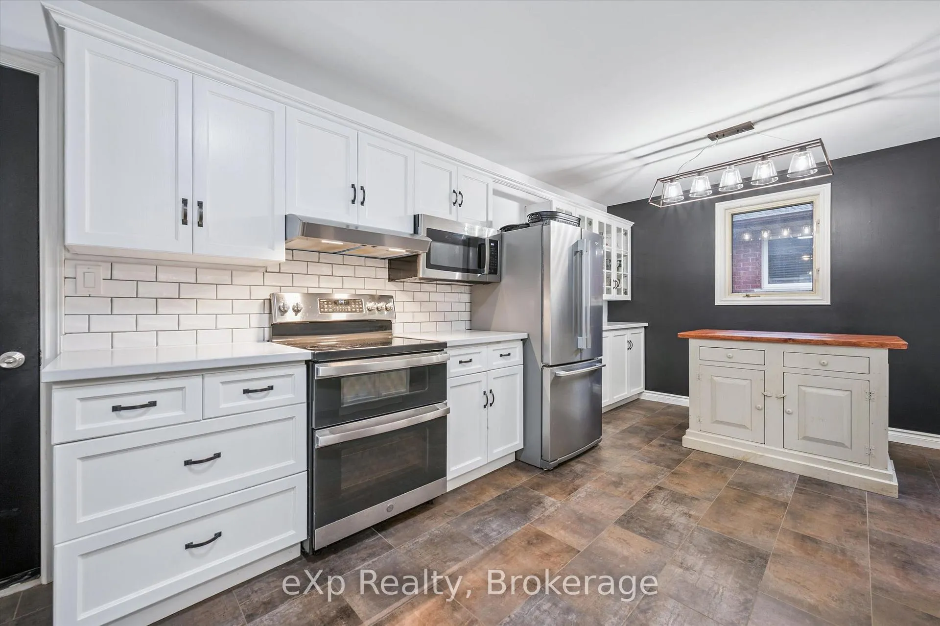 Photo 15 of 660 Maple Avenue N, North Perth, Listowel — HOMEH