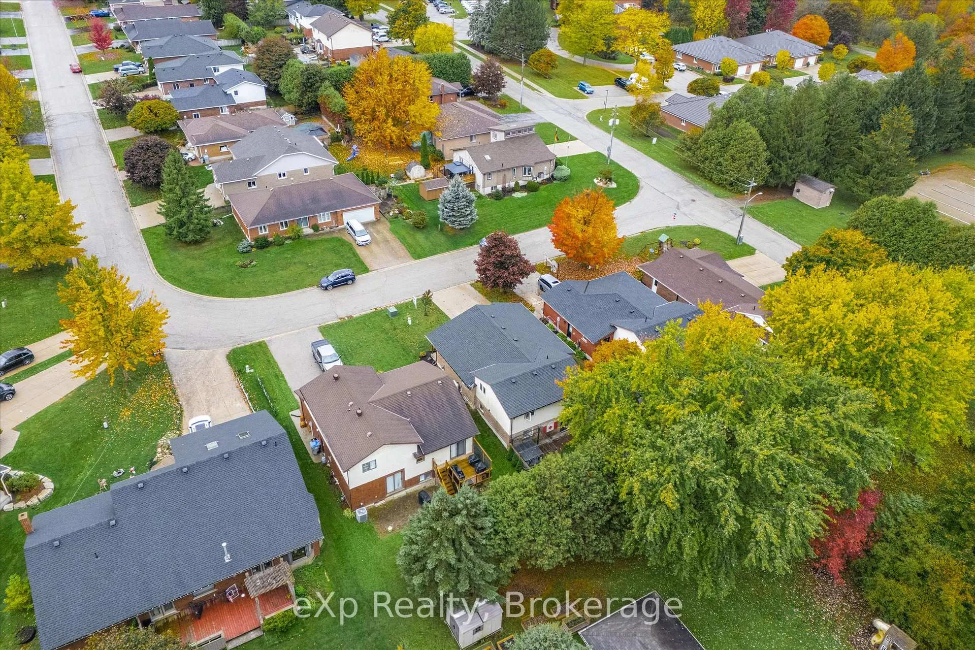 Photo 45 of 660 Maple Avenue N, North Perth, Listowel — HOMEH