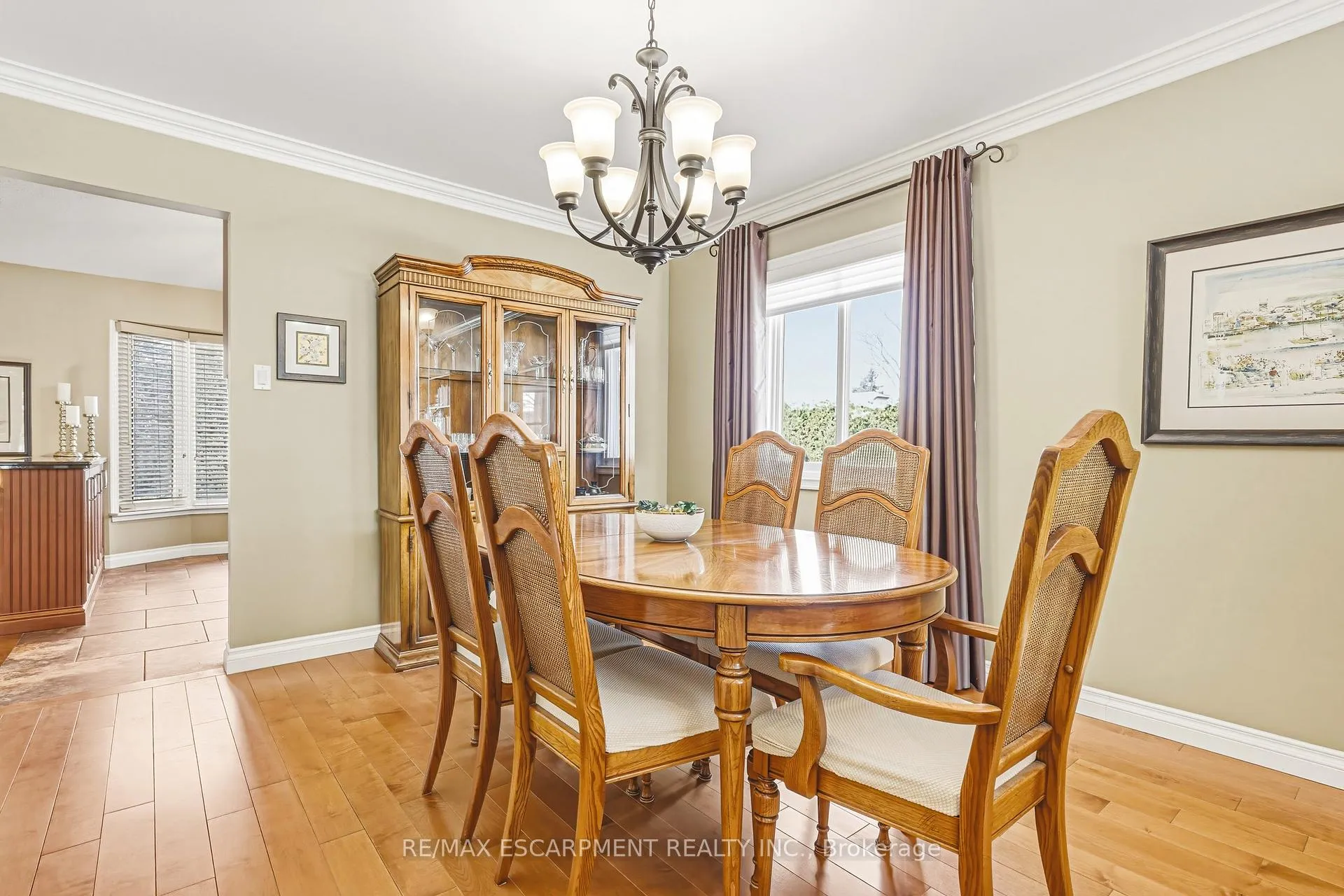 Photo 9 of 577 Tomahawk Crescent, Hamilton, Ancaster — HOMEH