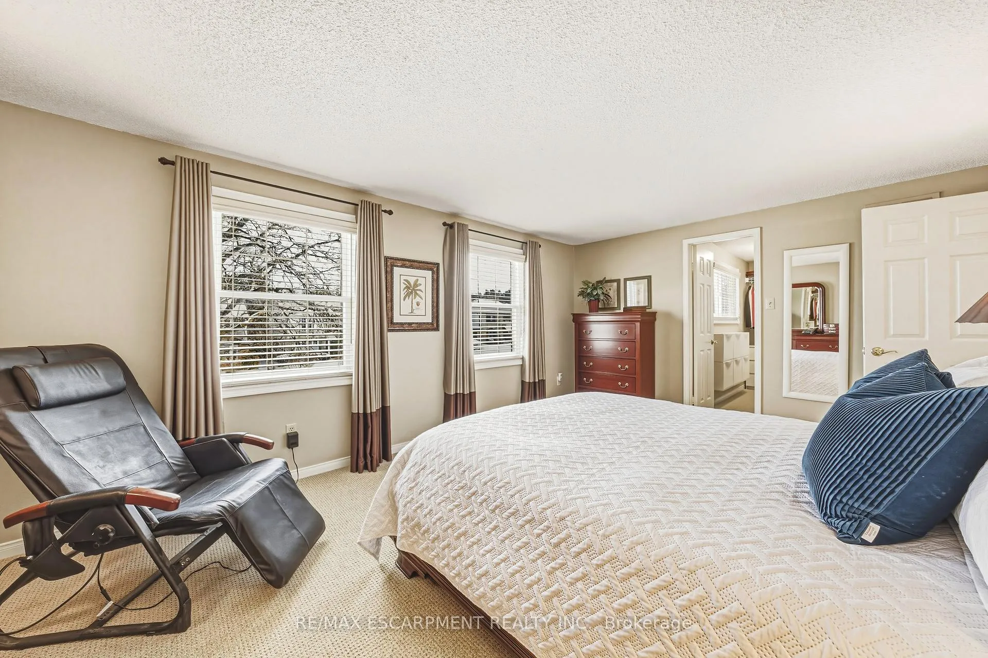 Photo 24 of 577 Tomahawk Crescent, Hamilton, Ancaster — HOMEH