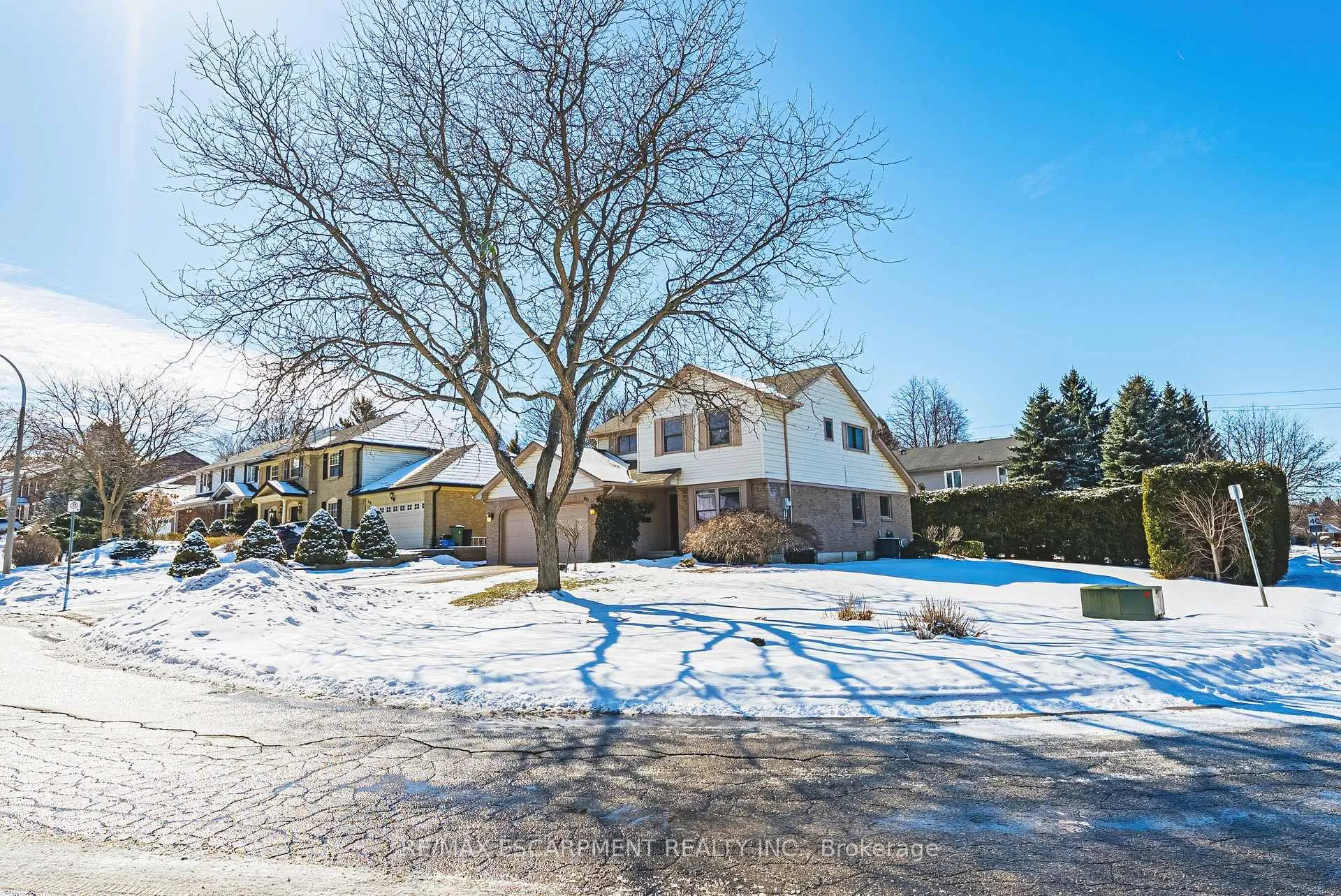 Photo 30 of 577 Tomahawk Crescent, Hamilton, Ancaster — HOMEH