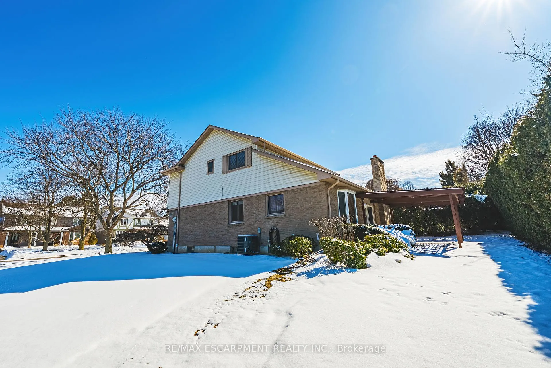 Photo 31 of 577 Tomahawk Crescent, Hamilton, Ancaster — HOMEH