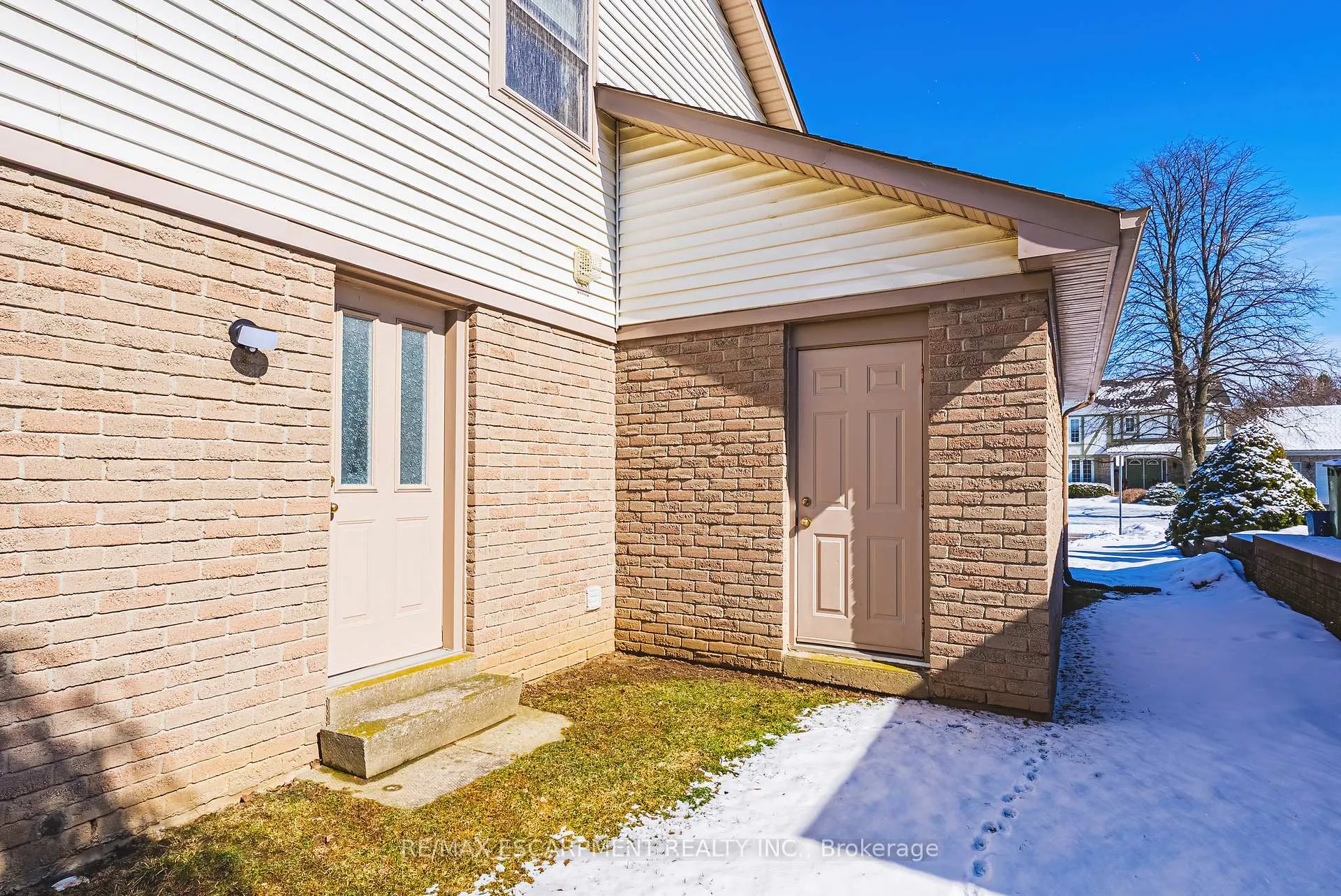 Photo 35 of 577 Tomahawk Crescent, Hamilton, Ancaster — HOMEH