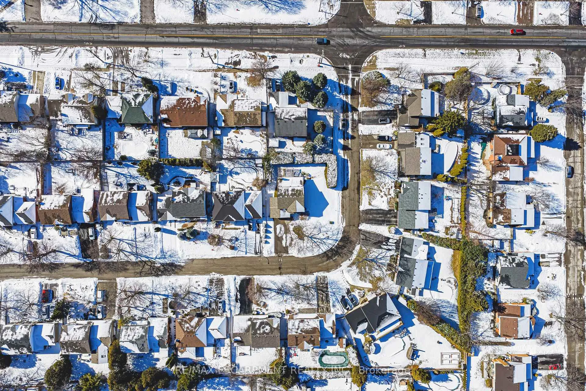 Photo 40 of 577 Tomahawk Crescent, Hamilton, Ancaster — HOMEH
