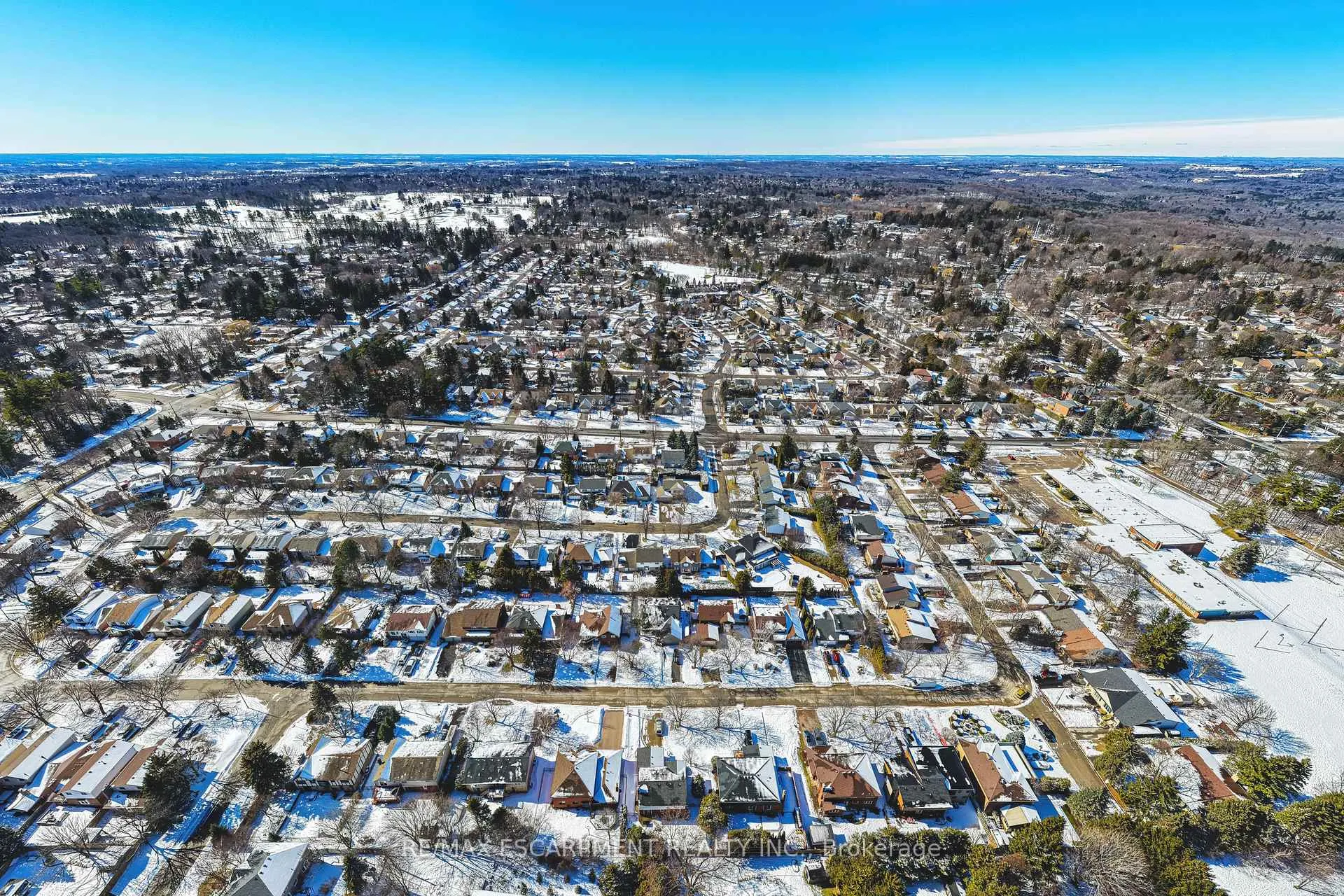Photo 41 of 577 Tomahawk Crescent, Hamilton, Ancaster — HOMEH