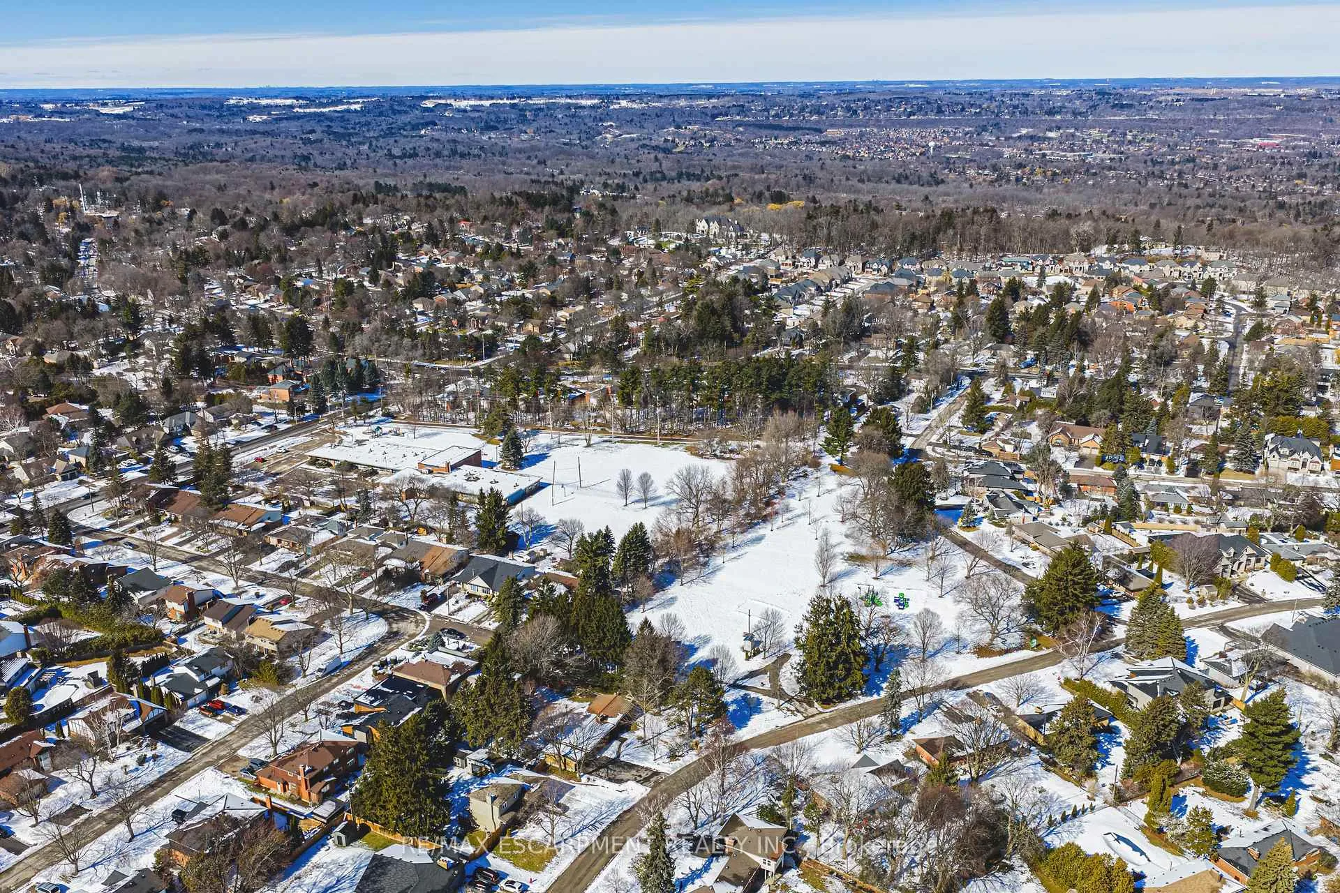 Photo 46 of 577 Tomahawk Crescent, Hamilton, Ancaster — HOMEH