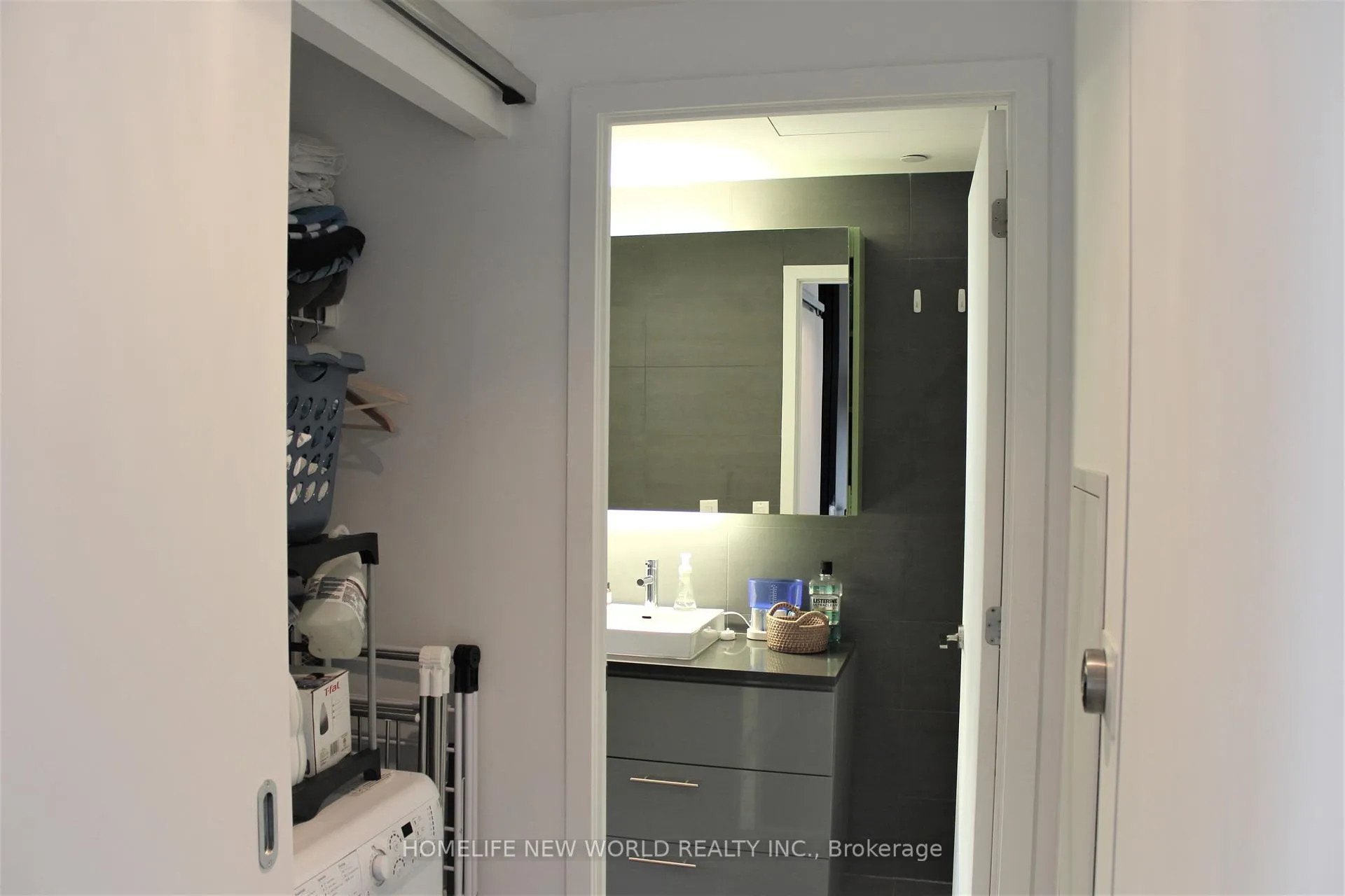 Photo 5 of Unit 1110, 51 Trolley Crescent, Toronto, Moss Park — HOMEH